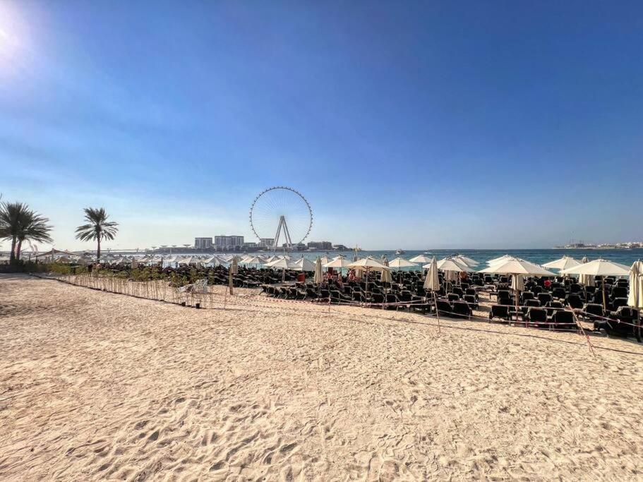 Delightful 1br In Jbr With Access *