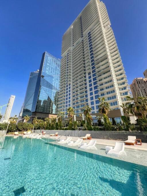 Delightful 1br In Jbr With Access * Dubai