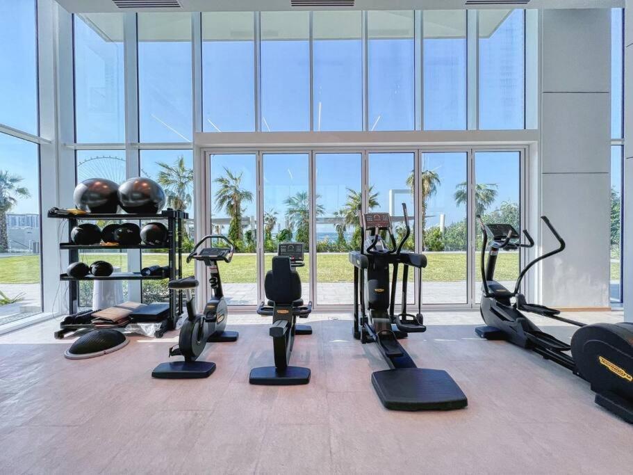 Delightful 1br In Jbr With Access Apartment