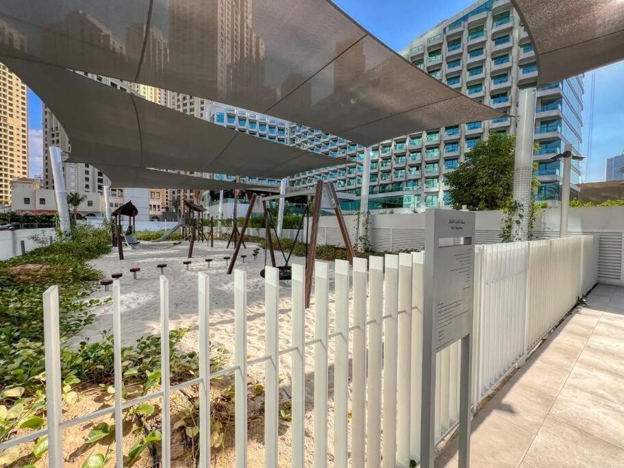 Apartment Delightful 1br In Jbr With Access *