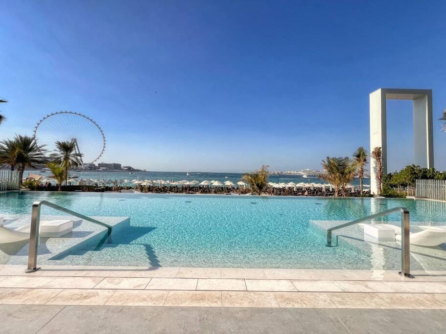 Delightful 1br In Jbr With Access