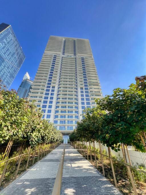 Delightful 1br In Jbr With Access