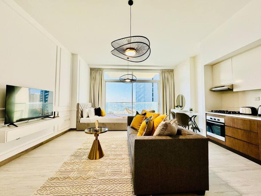 Chic Hameni Tower, Jvc Bright With Pool View