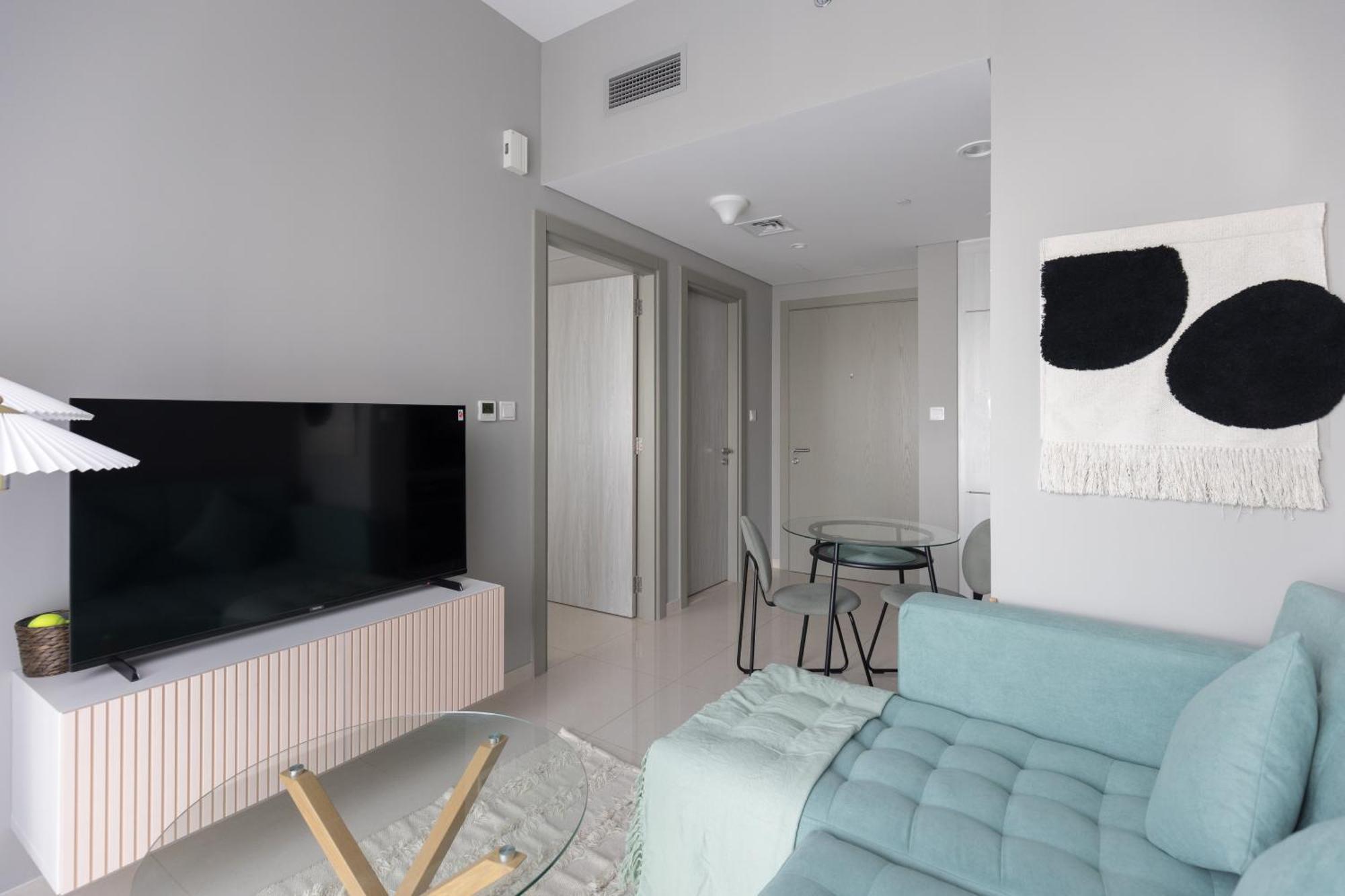 Quiet 1br With River View * Dubai