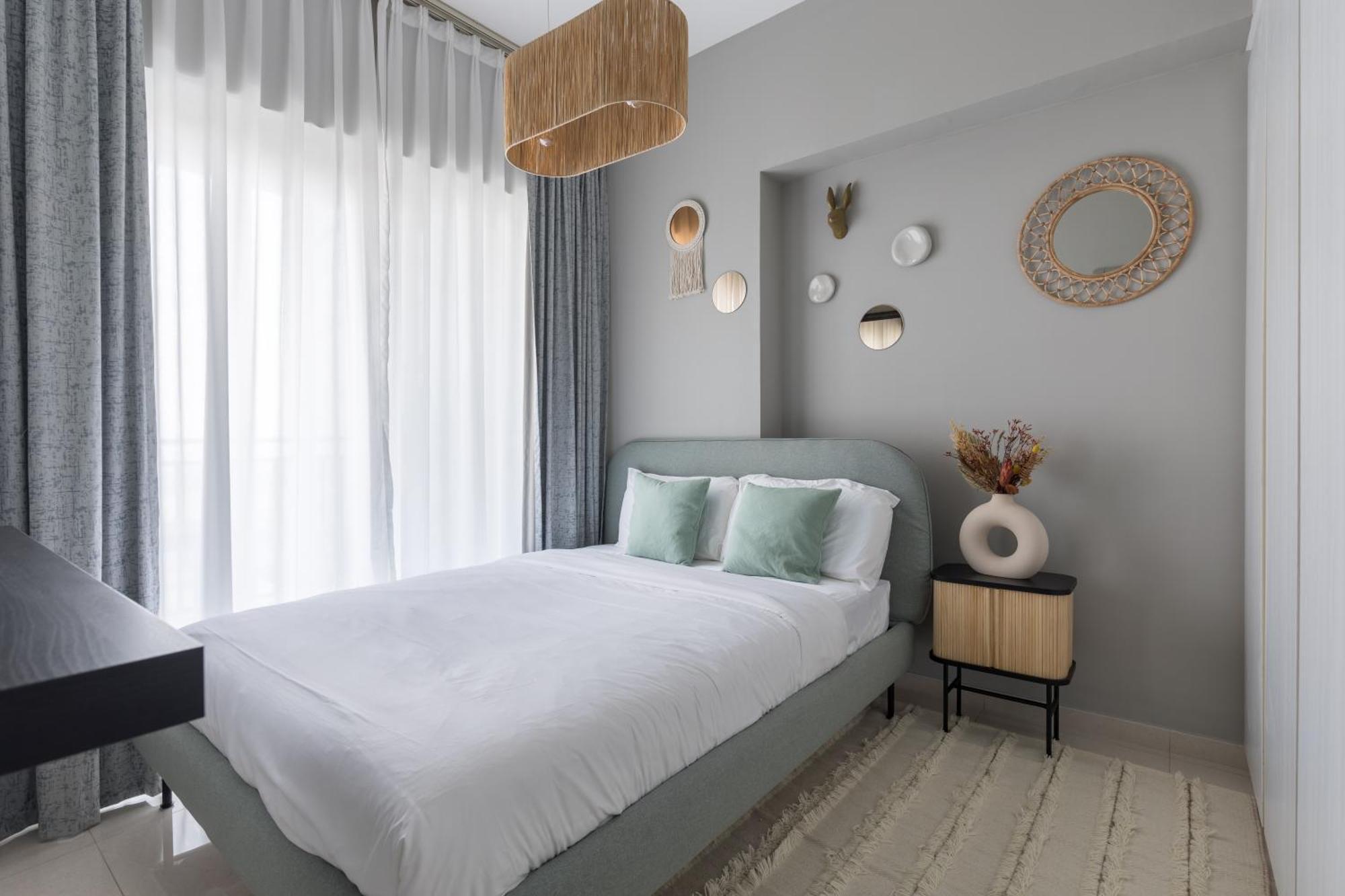 Quiet 1br With River View * Dubai