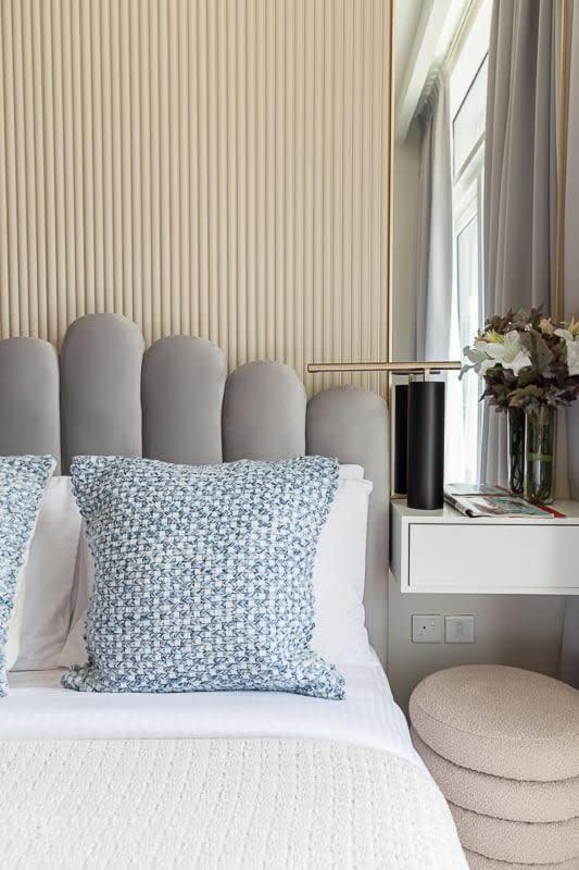 Frank Porter - Reva Apartment Dubai