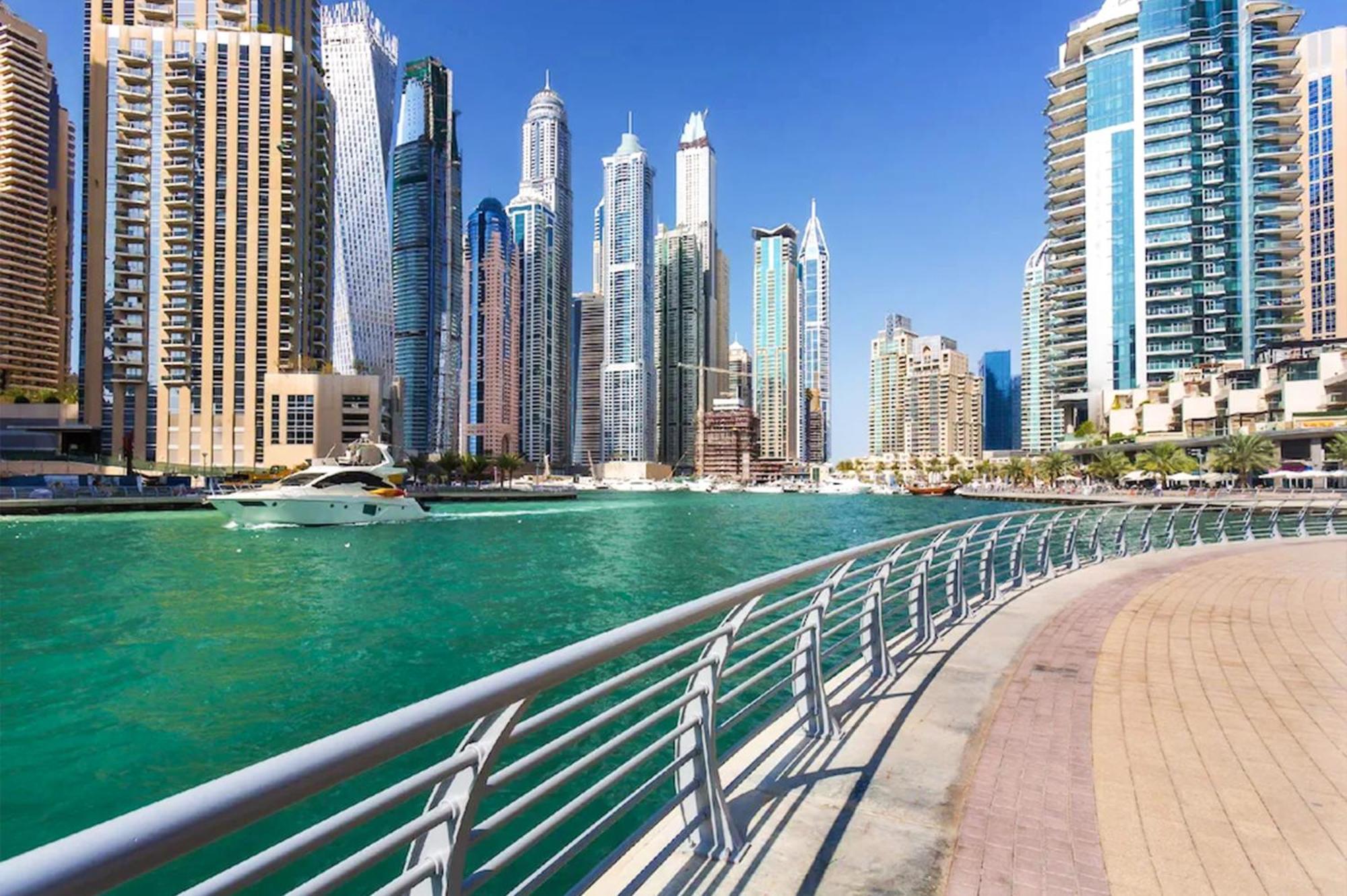 Apartment Luxury Escapes - Budget 1br In Marina - Near Tram & Metro -time Place Tower Dubai