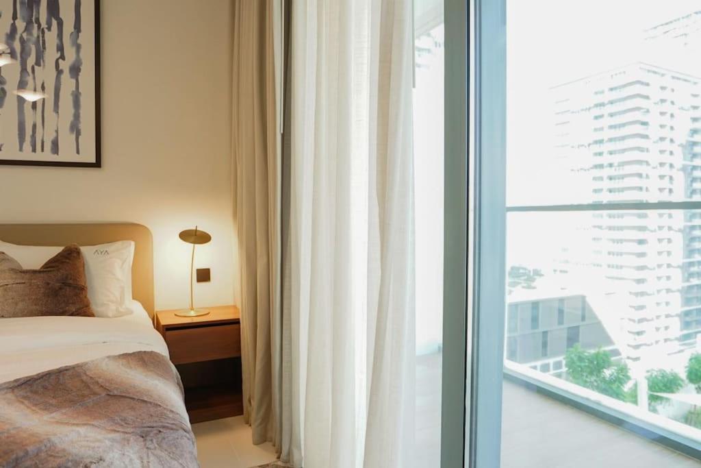 Apartamento Beachfront Bliss - With Pool And Premium Amenities By Aya Boutique Dubai