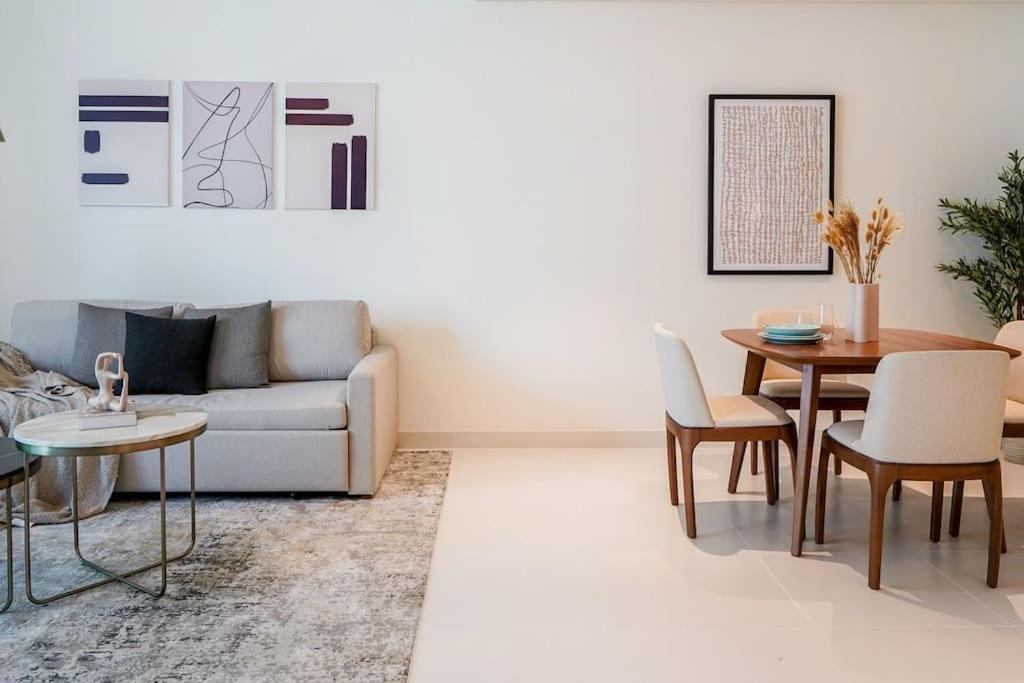 Apartamento Beachfront Bliss - With Pool And Premium Amenities By Aya Boutique
