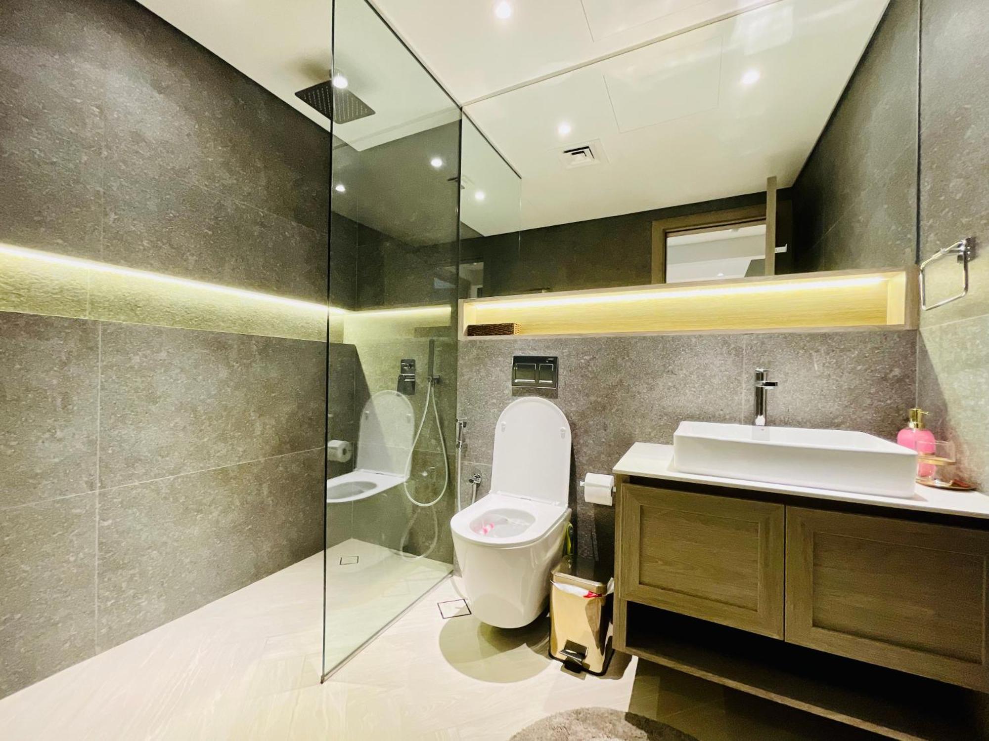 Luxury 1 Bedroom Apartment
