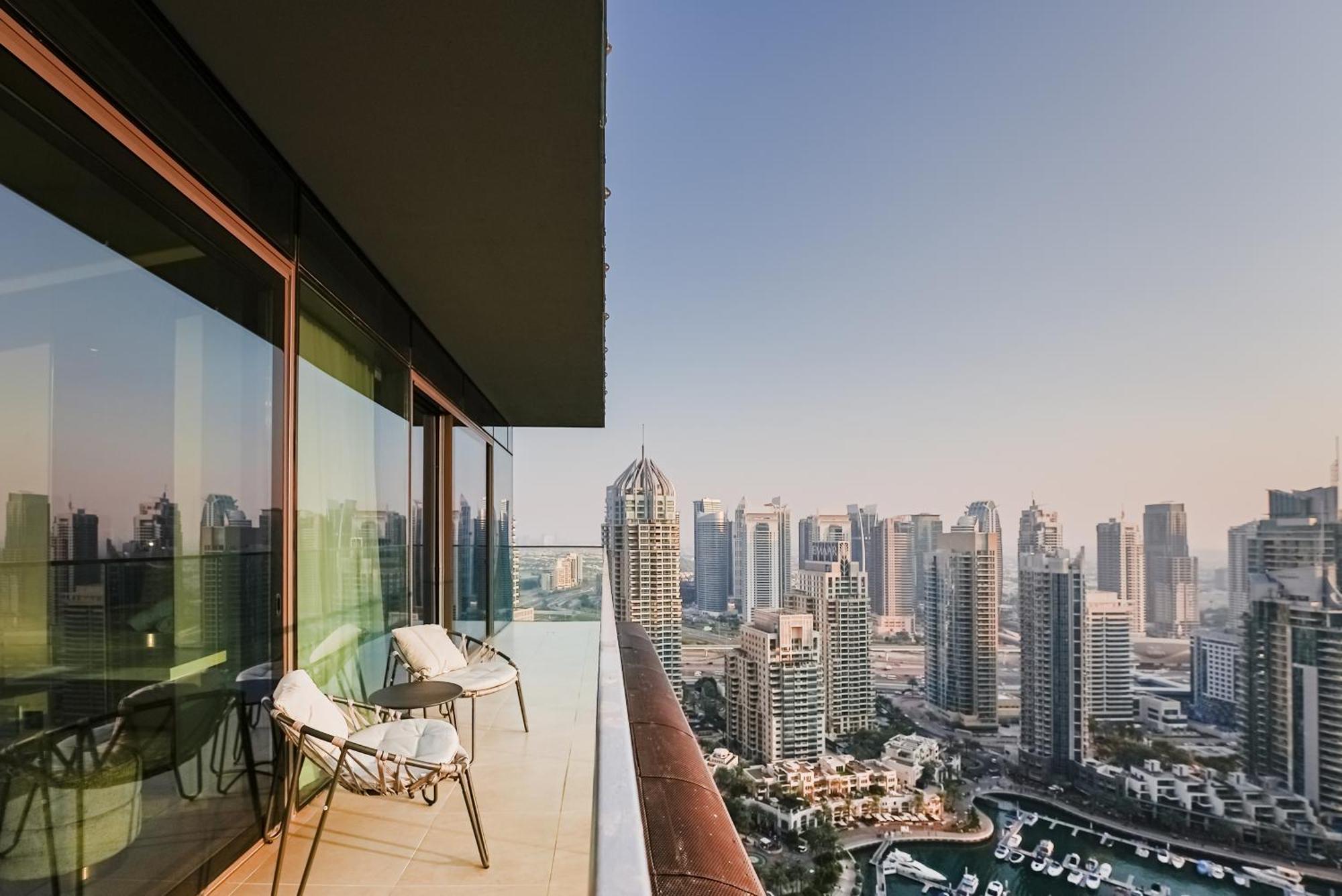 Daire Luxe Living: Spacious Waterfront 2br In Marina Gate *