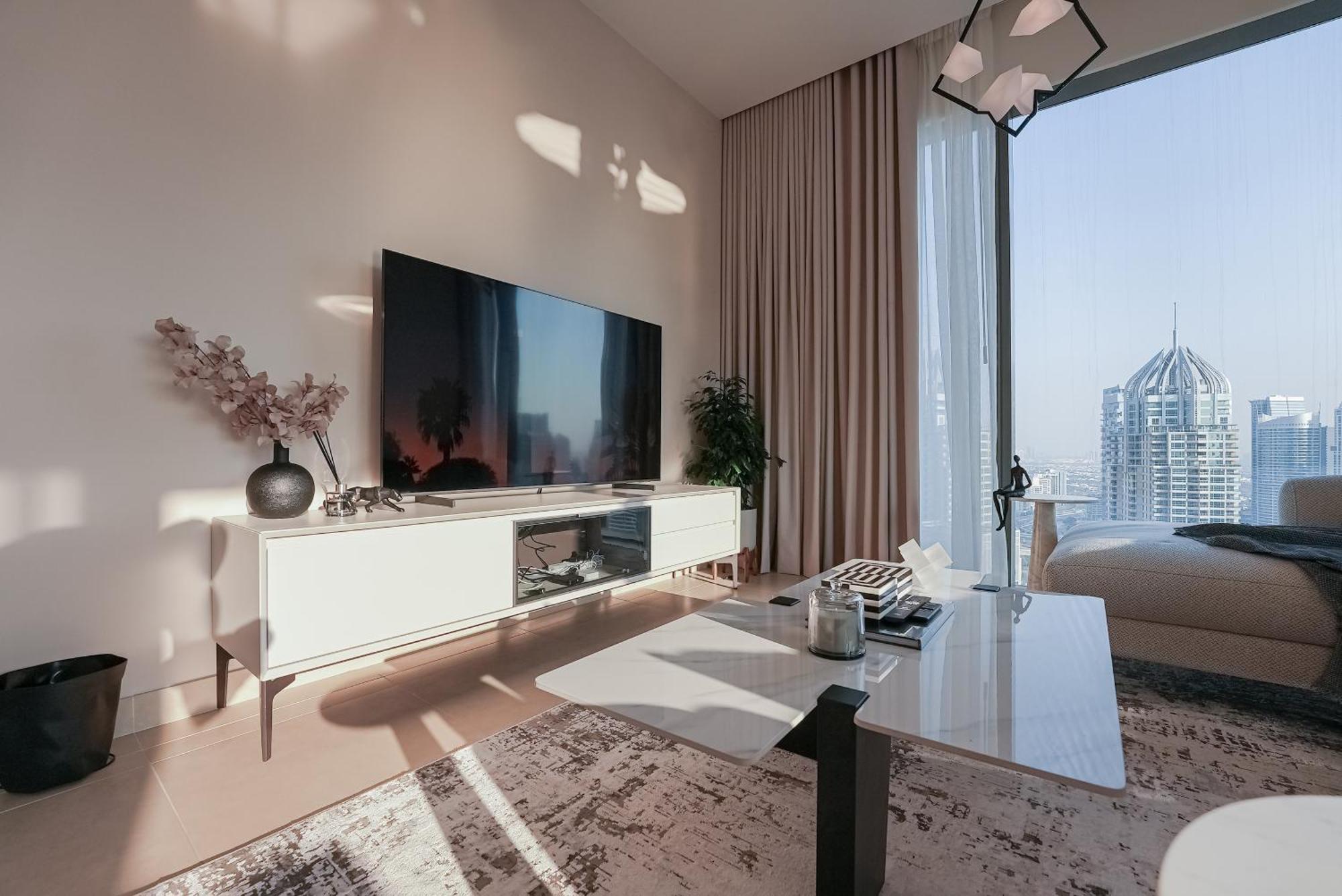 Luxe Living: Spacious Waterfront 2br In Marina Gate * Dubai