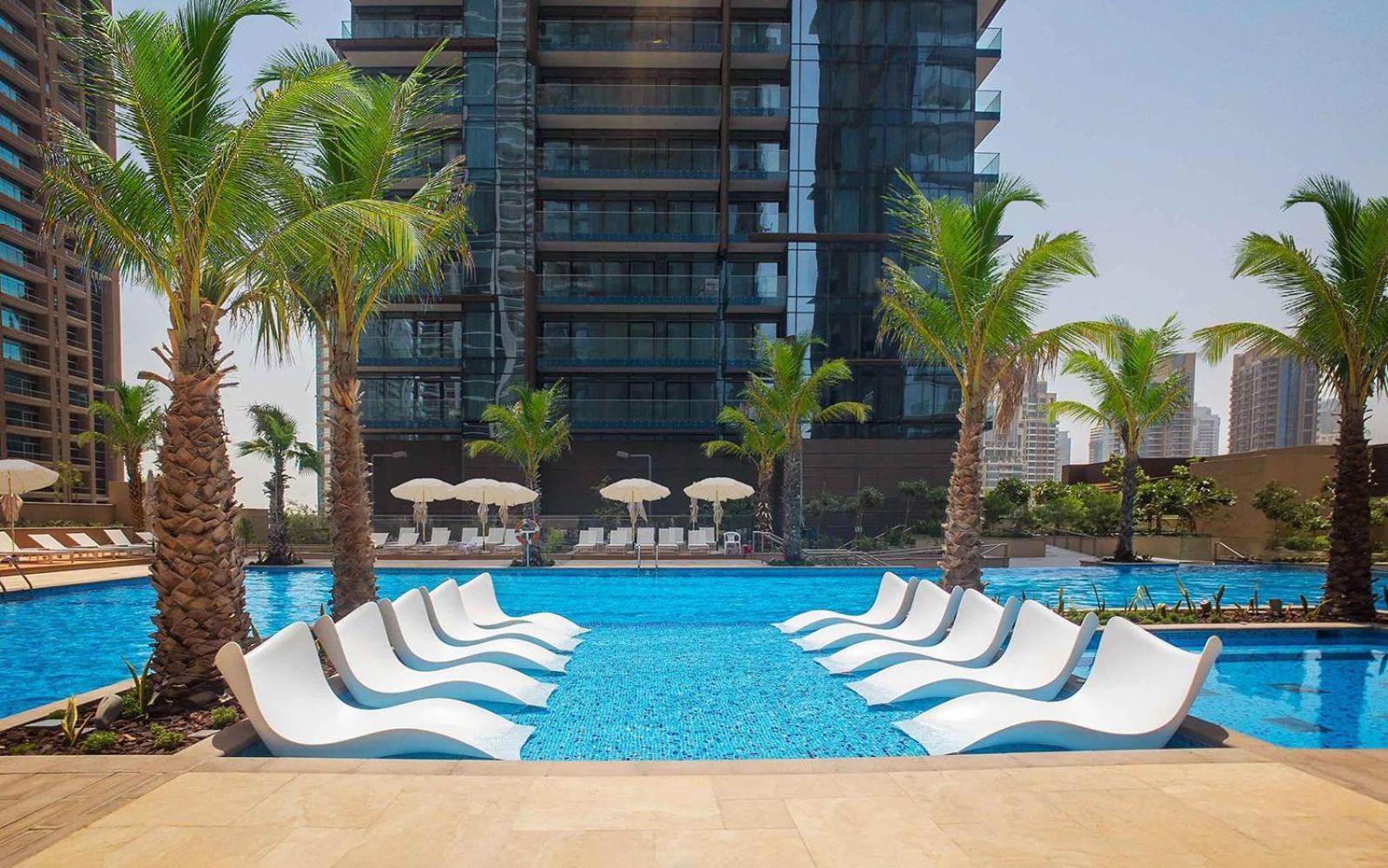 Luxe Living: Spacious Waterfront 2br In Marina Gate * Dubai