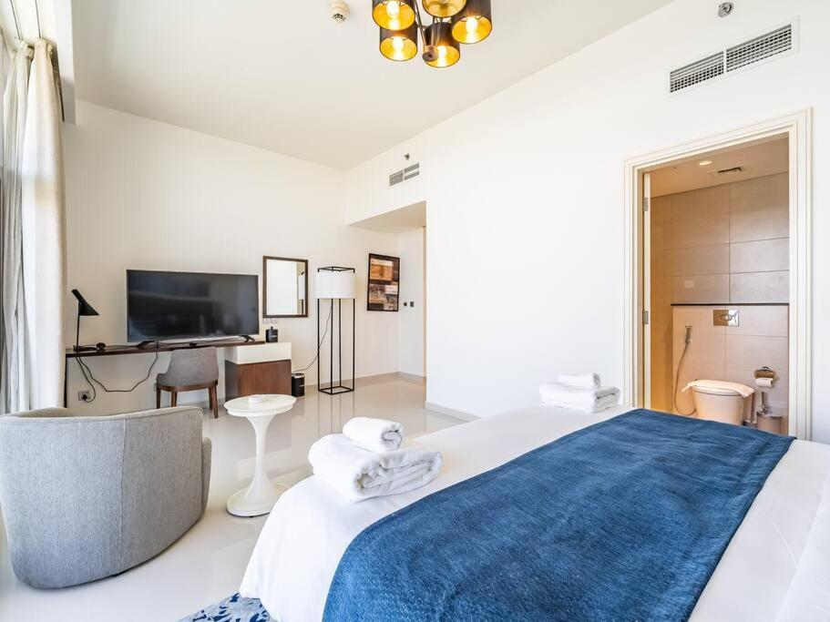 Exquisite With Breathtaking Cityscape View * Dubai