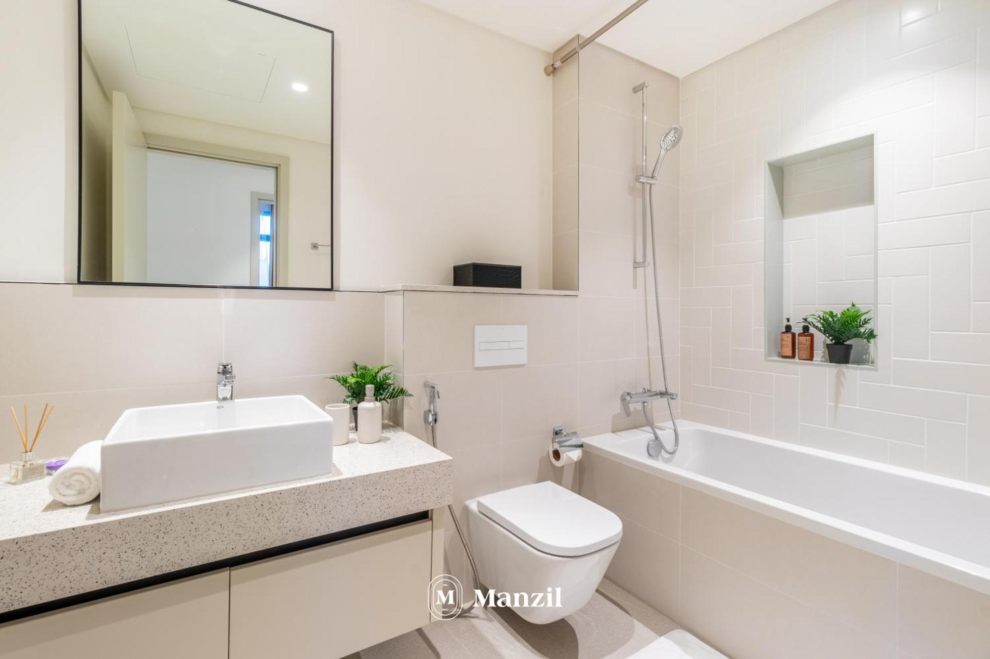 Manzil - 2br In Emaar Beach Front With Sea View Apartment