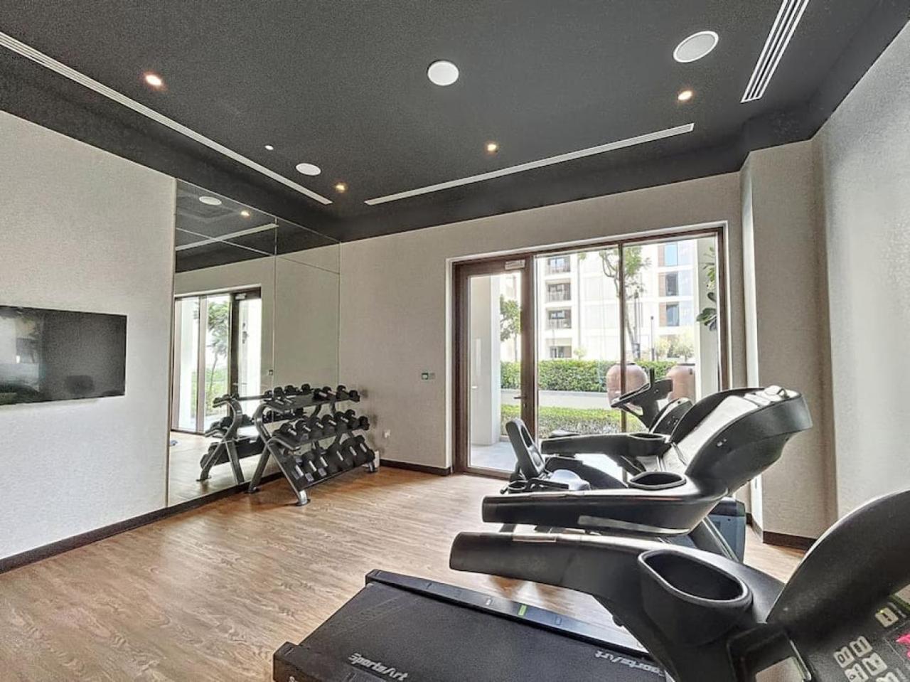 Apartment Summer At Creek - Elegant One Bedroom Dubai