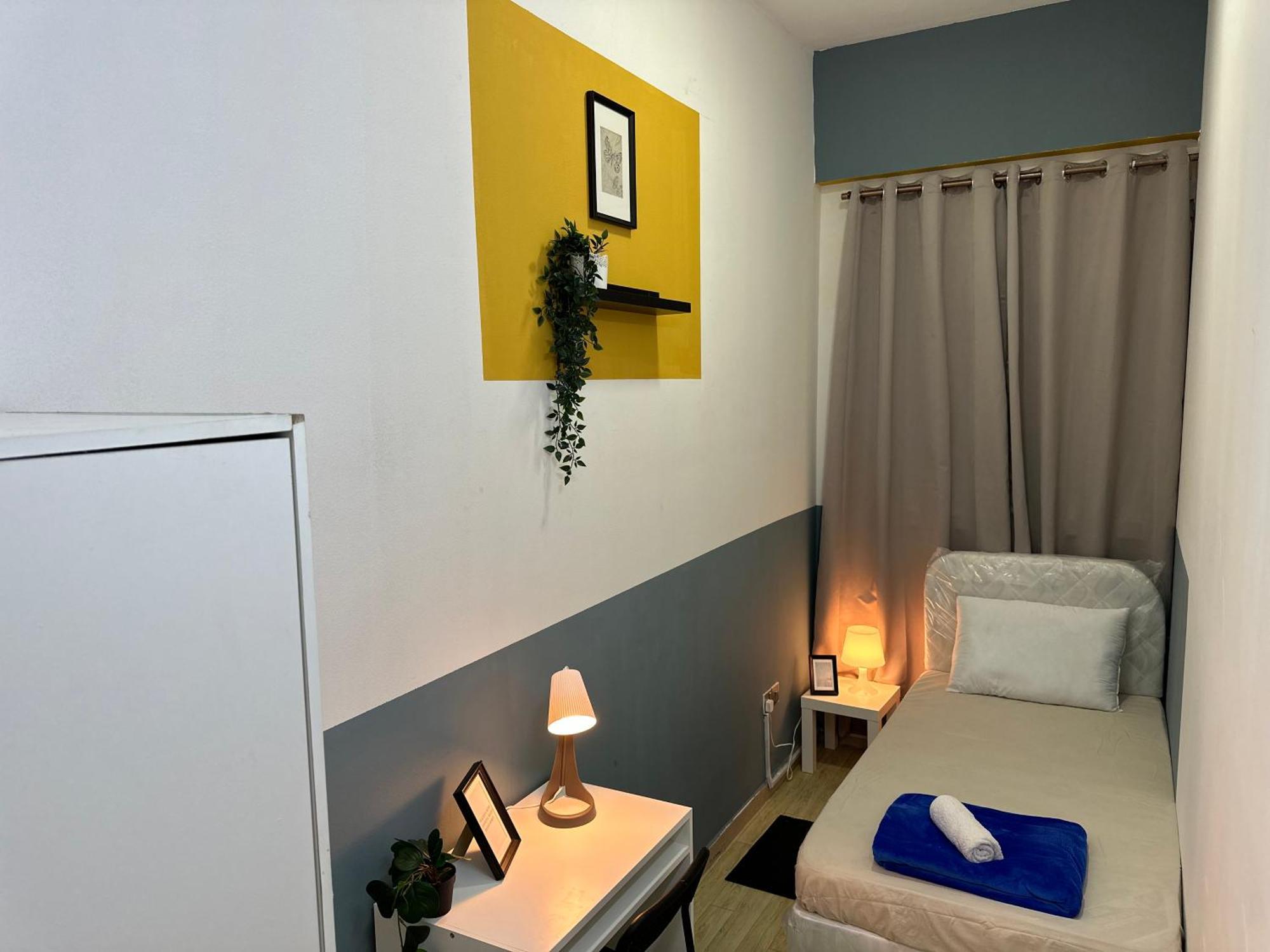 Hospedagem domiciliar Spacious Mini Partition Near Emirates Mall