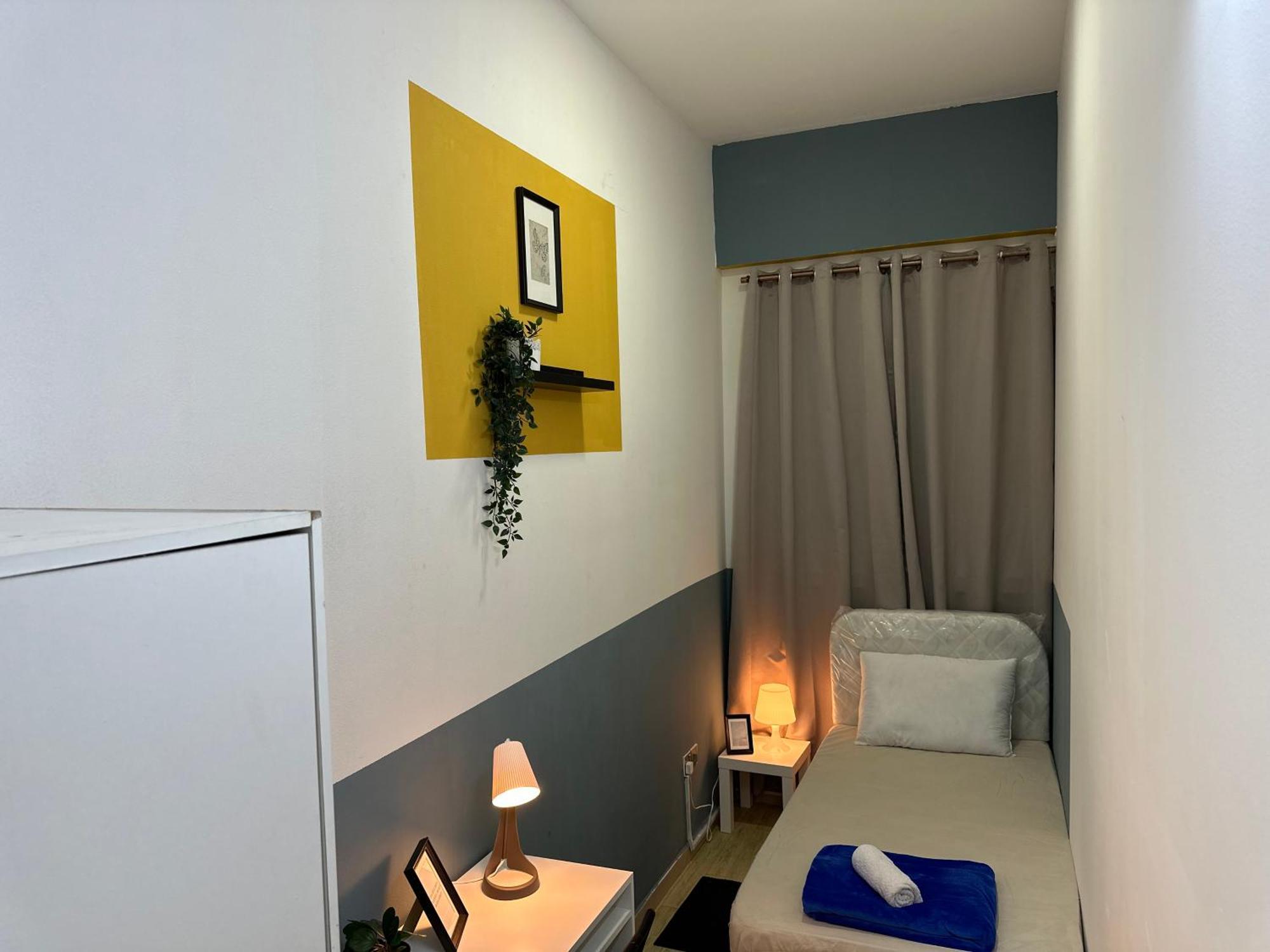 Hospedagem domiciliar Spacious Mini Partition Near Emirates Mall