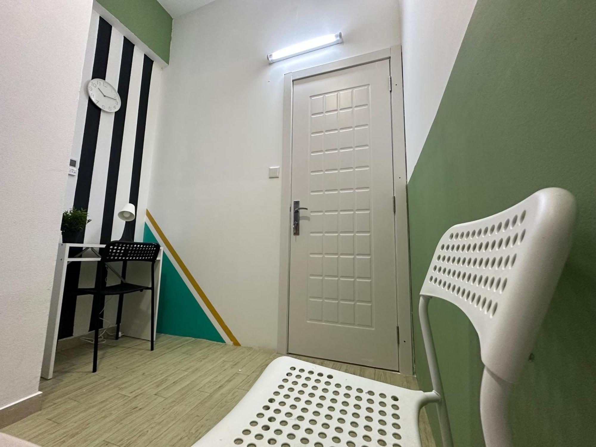 Spacious Mini Partition Near Emirates Mall Hospedagem domiciliar