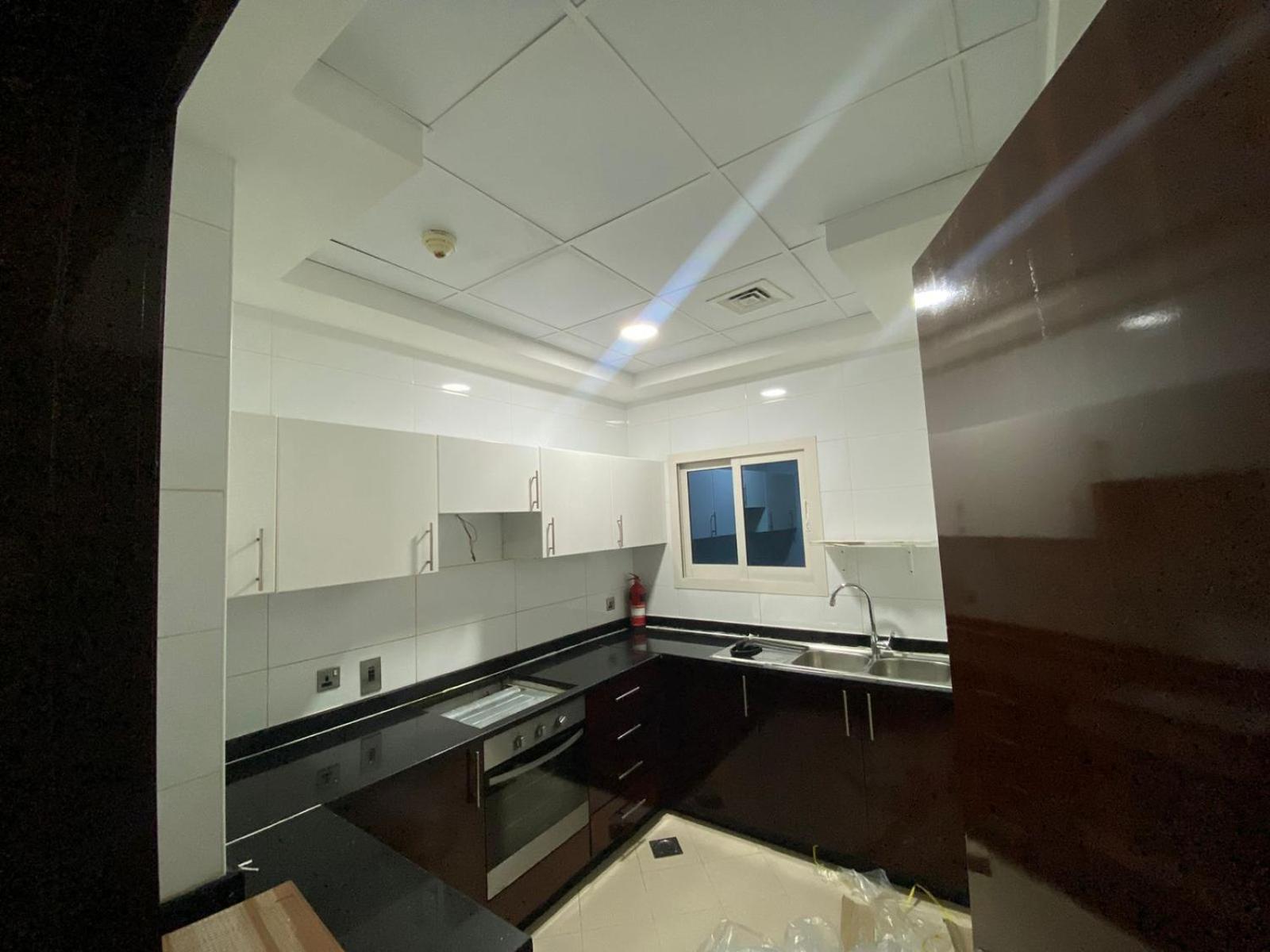 Striped Partition In Barsha 1 Near Mall Of The Emirates Pansiyon Dubai