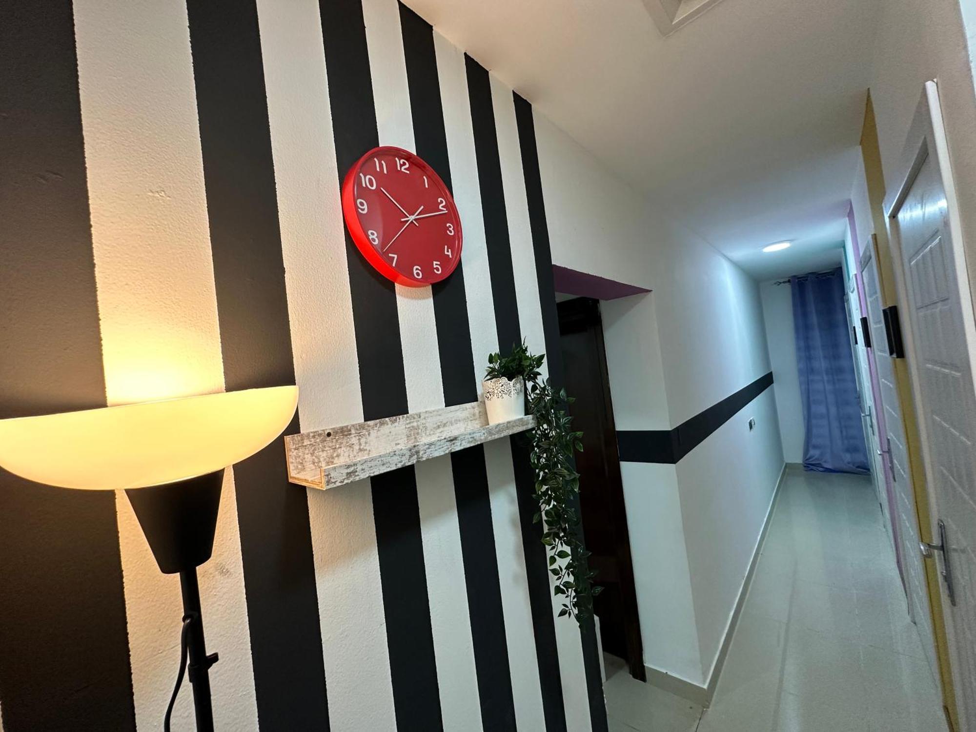 Striped Partition In Barsha 1 Near Mall Of The Emirates