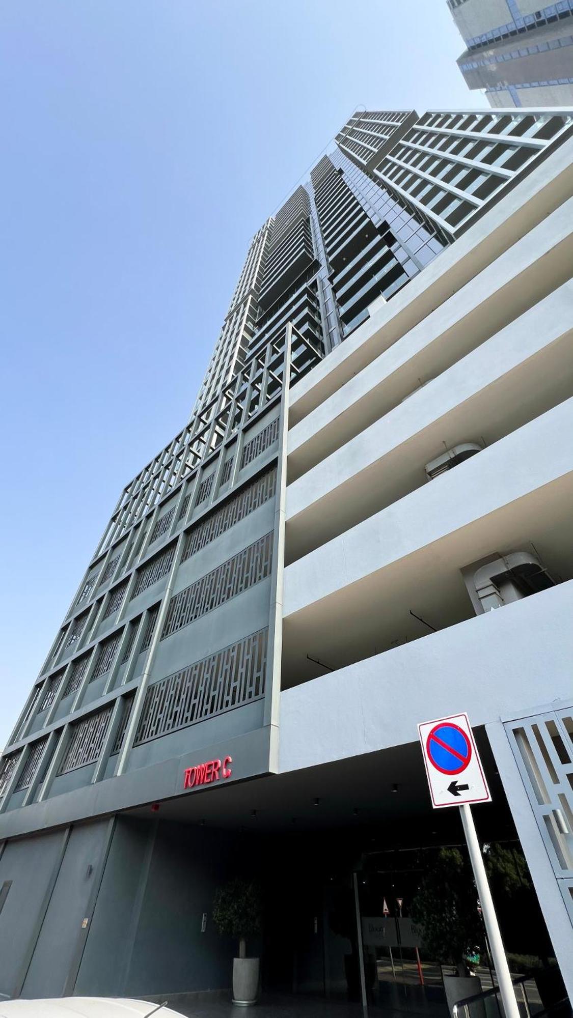Apartamento Cozy 29th Floor, Bloom Towers Marina View