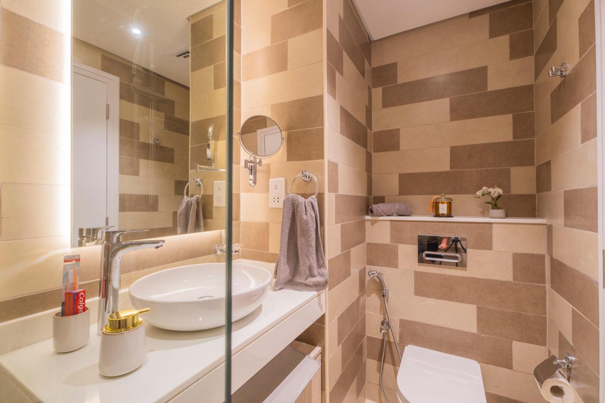 Apartment With Pool And Private Access On Palm Jumeirah Dubai