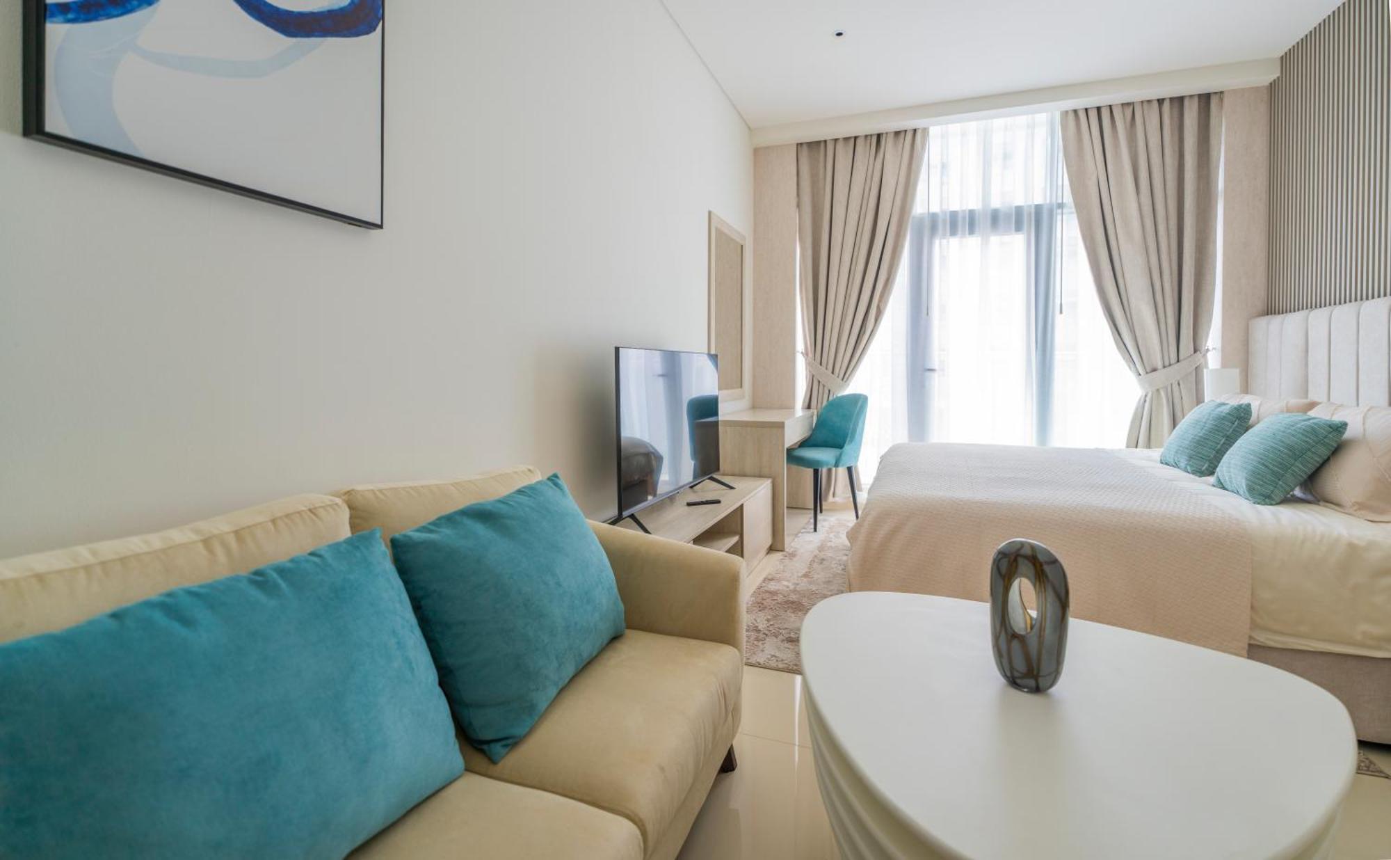 With Pool And Private Access On Palm Jumeirah * Dubai
