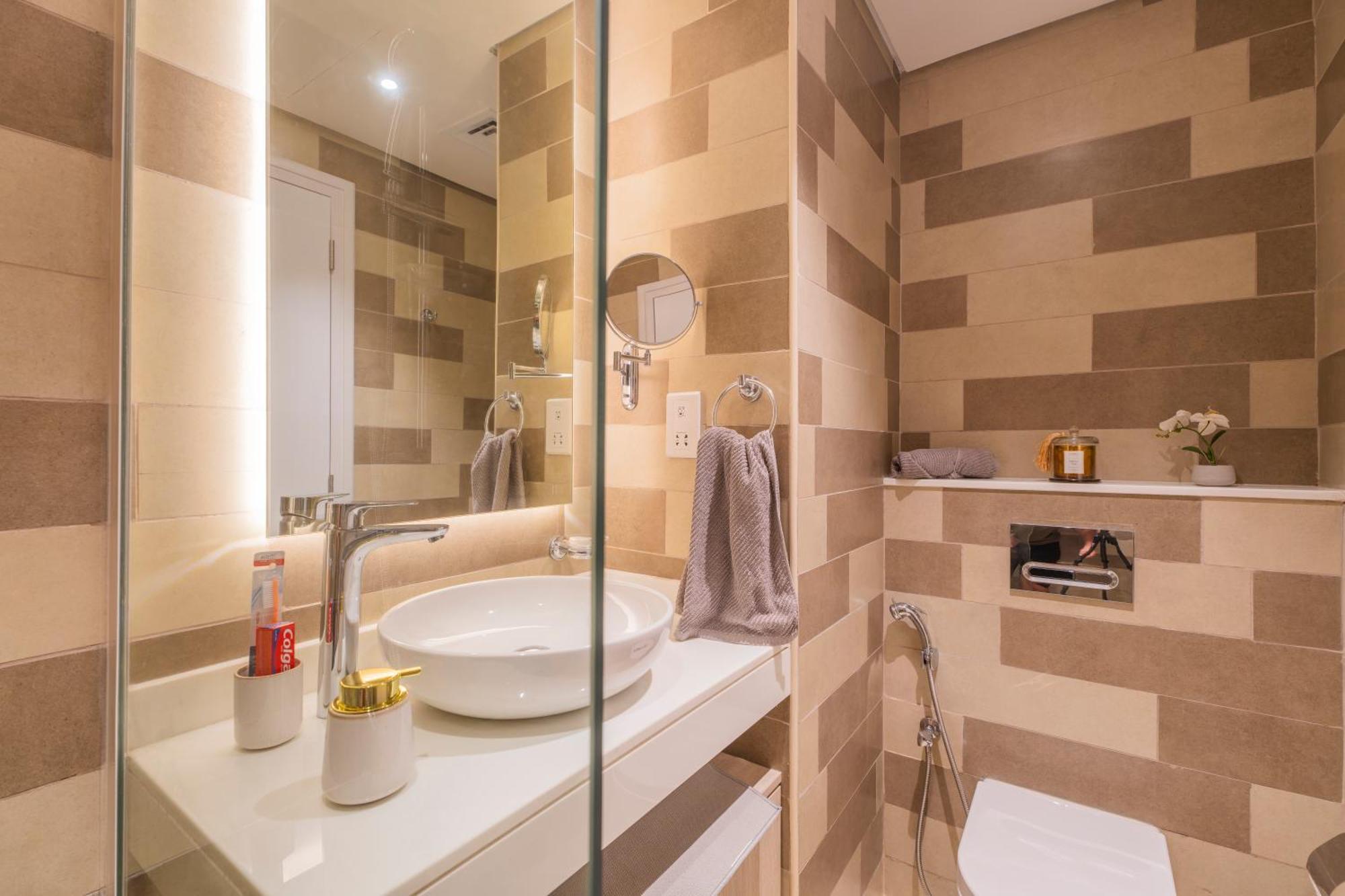 With Pool And Private Access On Palm Jumeirah Dubai