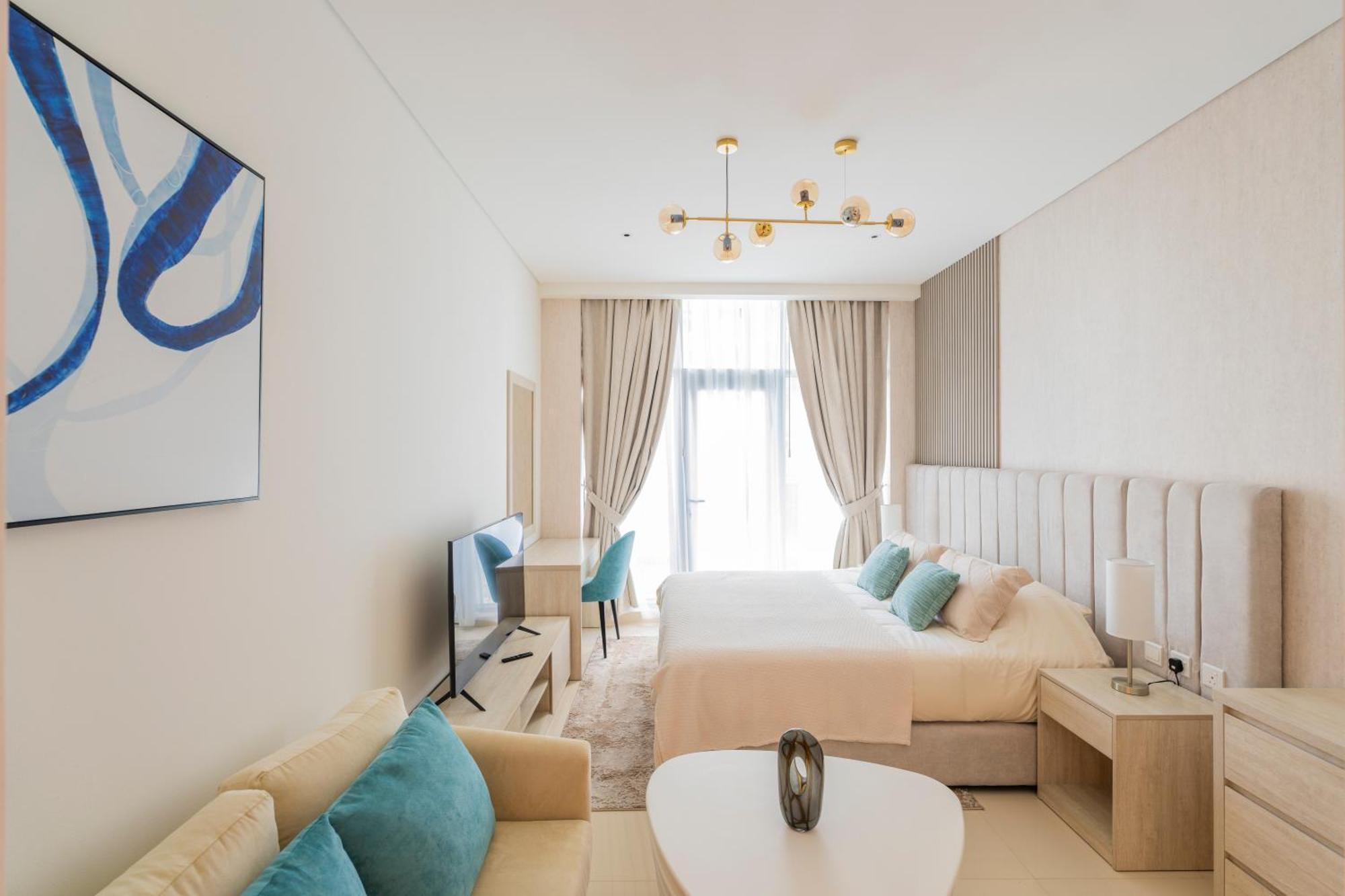 With Pool And Private Access On Palm Jumeirah * Dubai