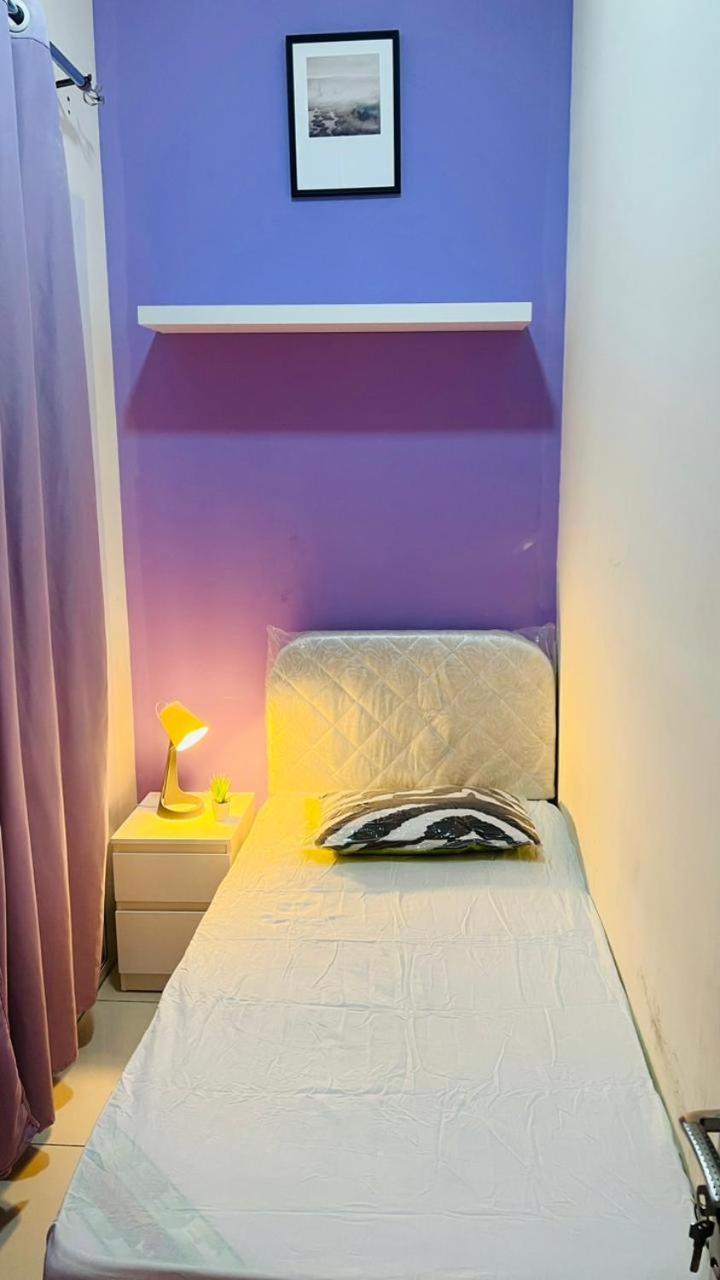 Peaceful Partition Near Mall Of The Emirates Pansiyon *
