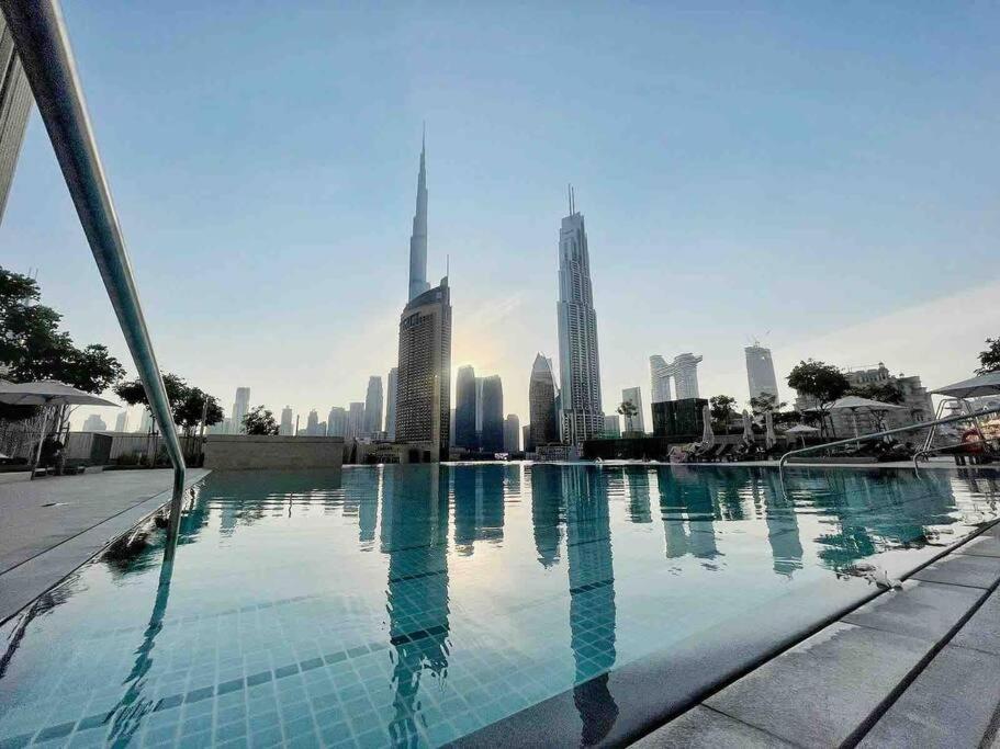Downtown, Burj Khalifa Views, Mall Connected
