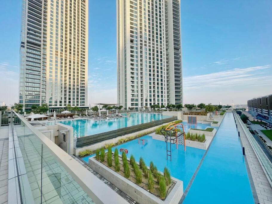 Downtown, Burj Khalifa Views, Mall Connected
