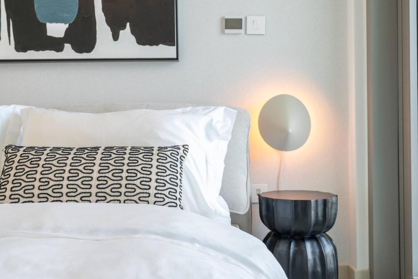 Apartment Stunning Views, Luxury By Chi Living
