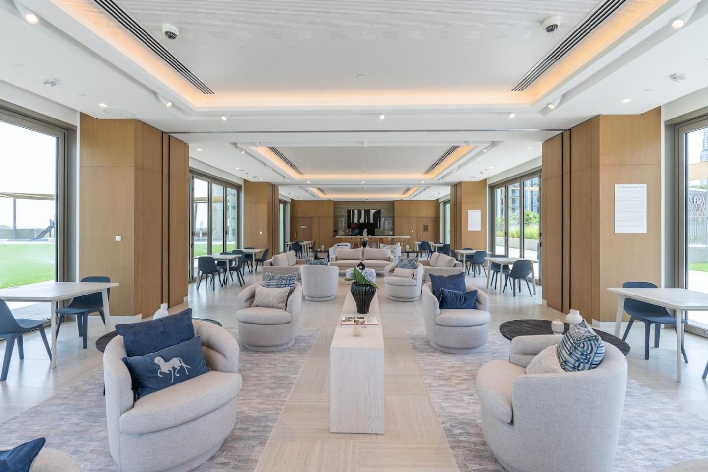 Apartment Stunning Views, Luxury By Chi Living *
