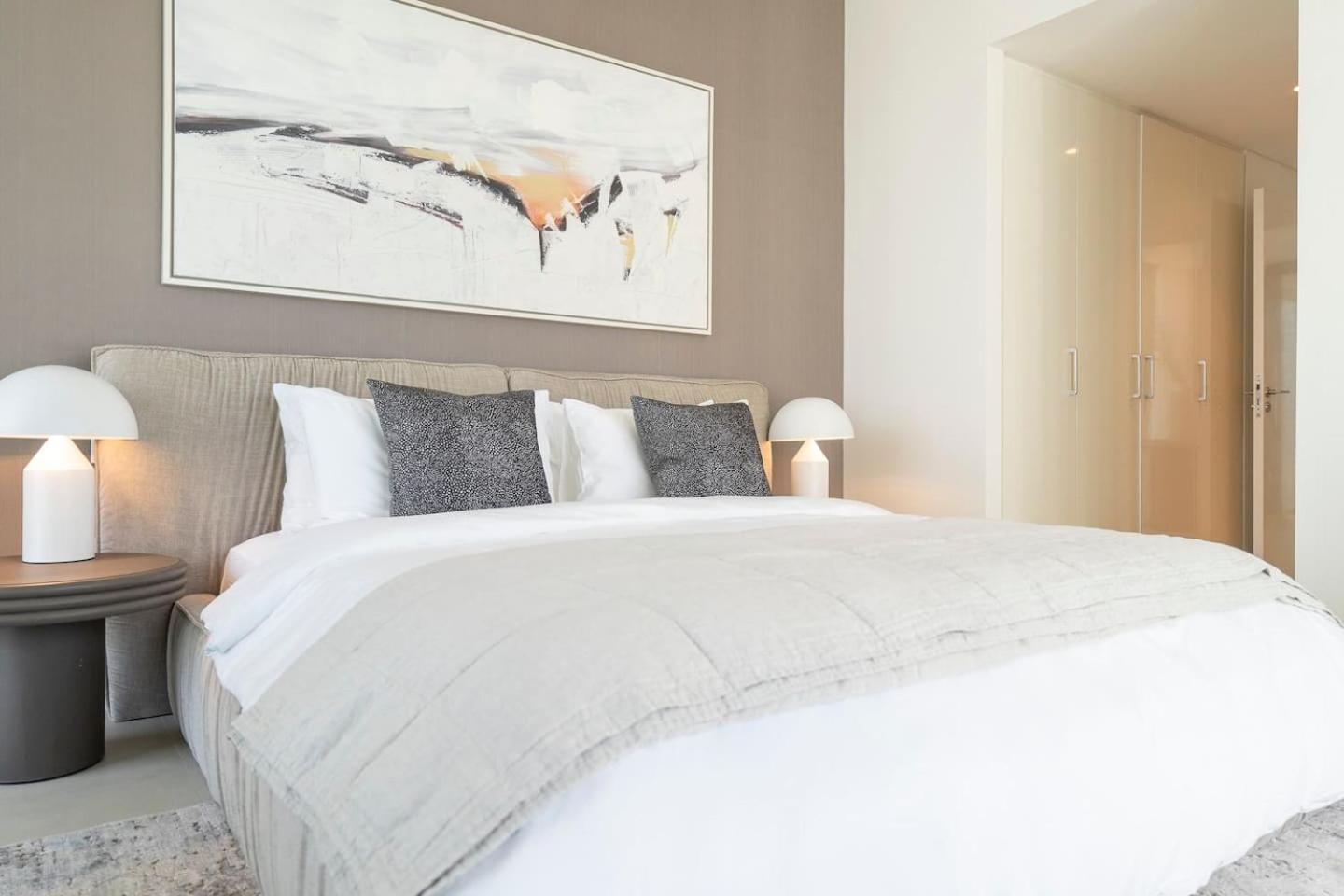Apartment Stunning Views, Luxury By Chi Living *