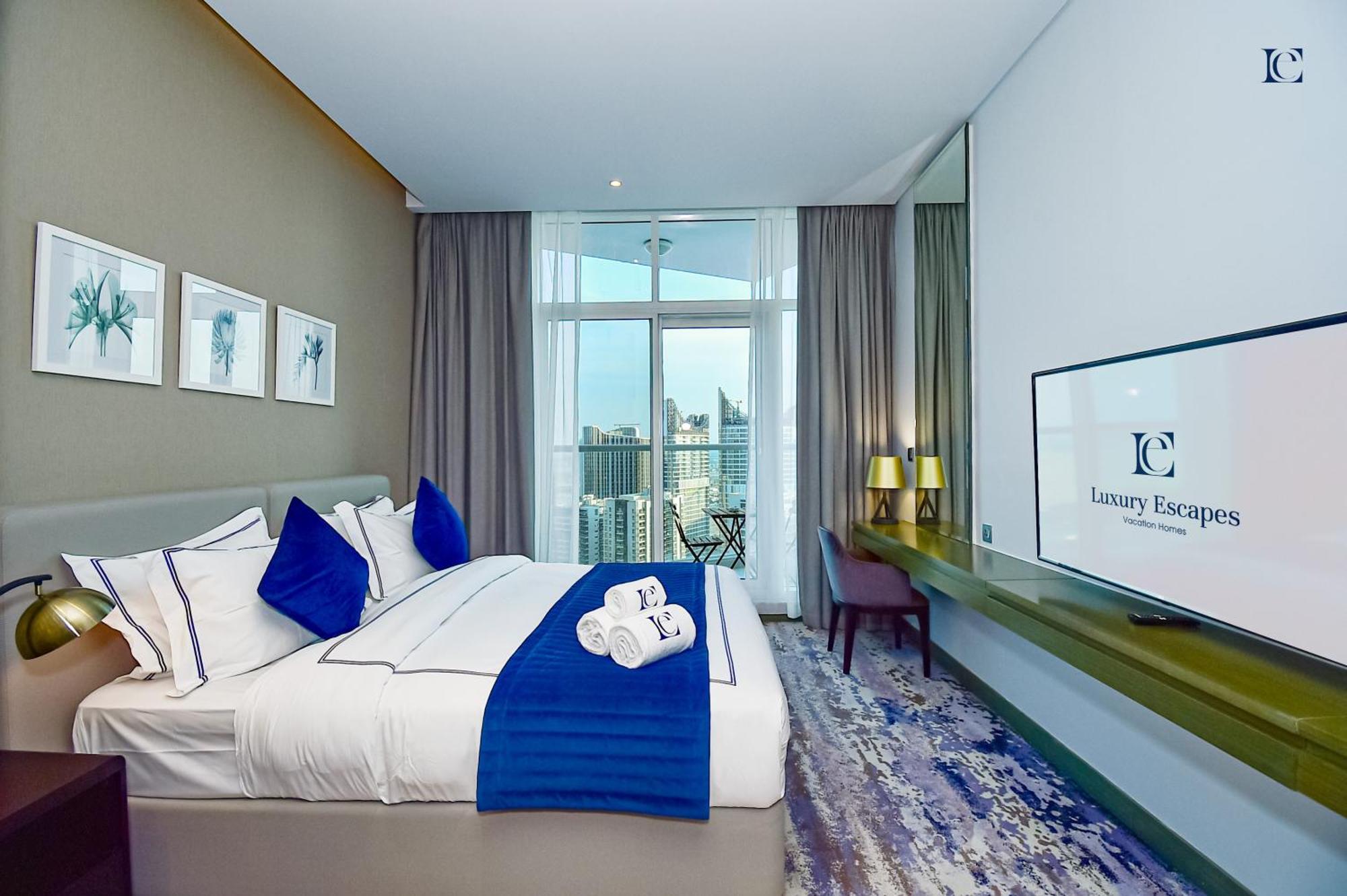 Luxury Escapes - Damac Maison Prive - Canal View Apts - Near Mall Dubai