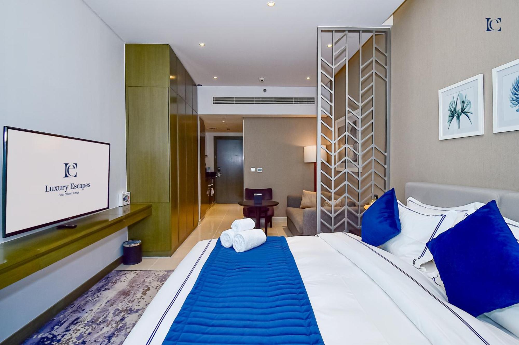 Luxury Escapes - Damac Maison Prive - Canal View Apts - Near Mall Apartment *