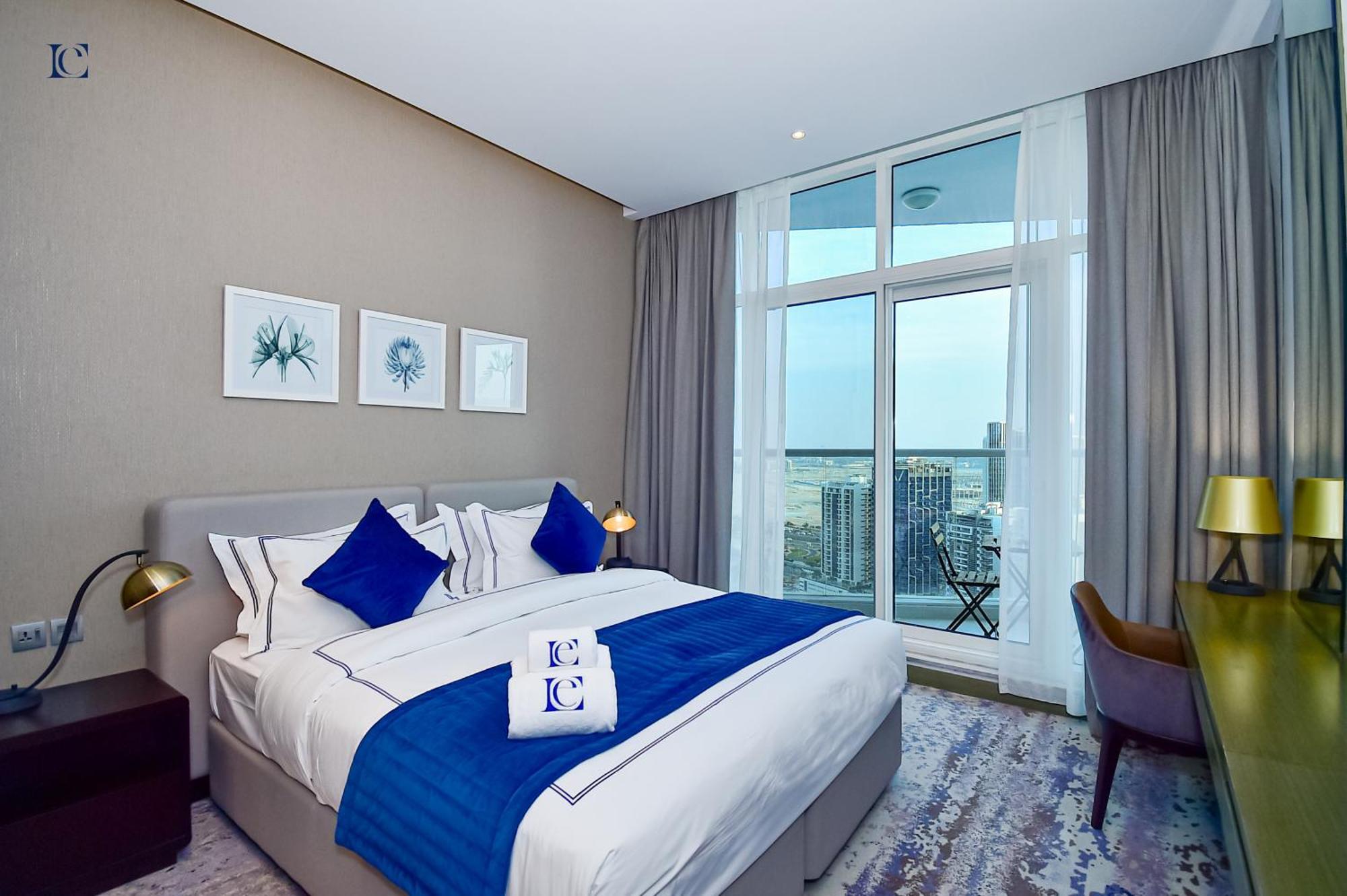 Luxury Escapes - Damac Maison Prive - Canal View Apts - Near Mall * Dubai