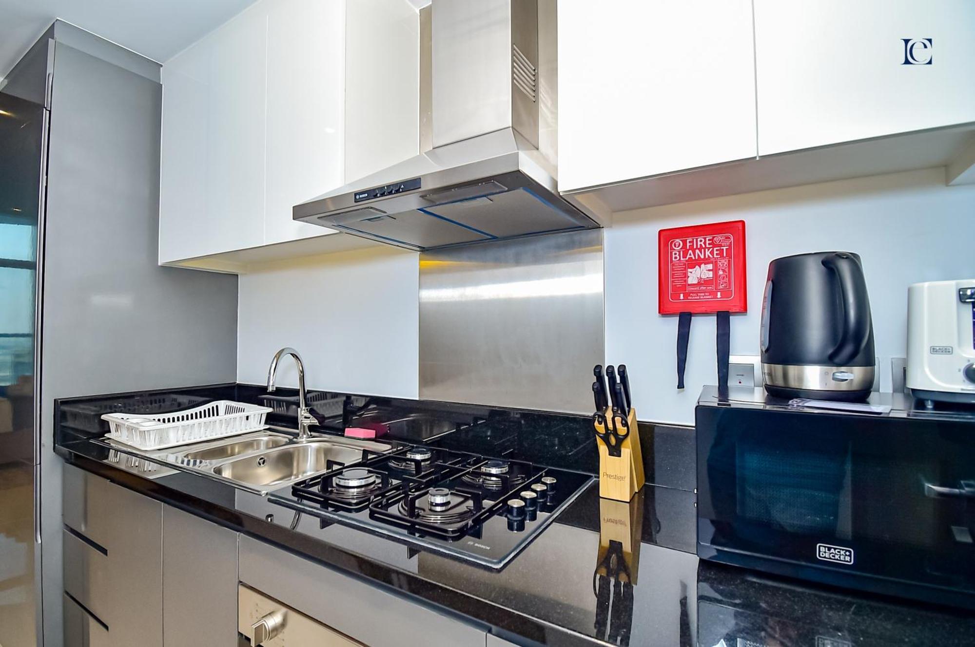 Luxury Escapes - Damac Maison Prive - Canal View Apts - Near Mall