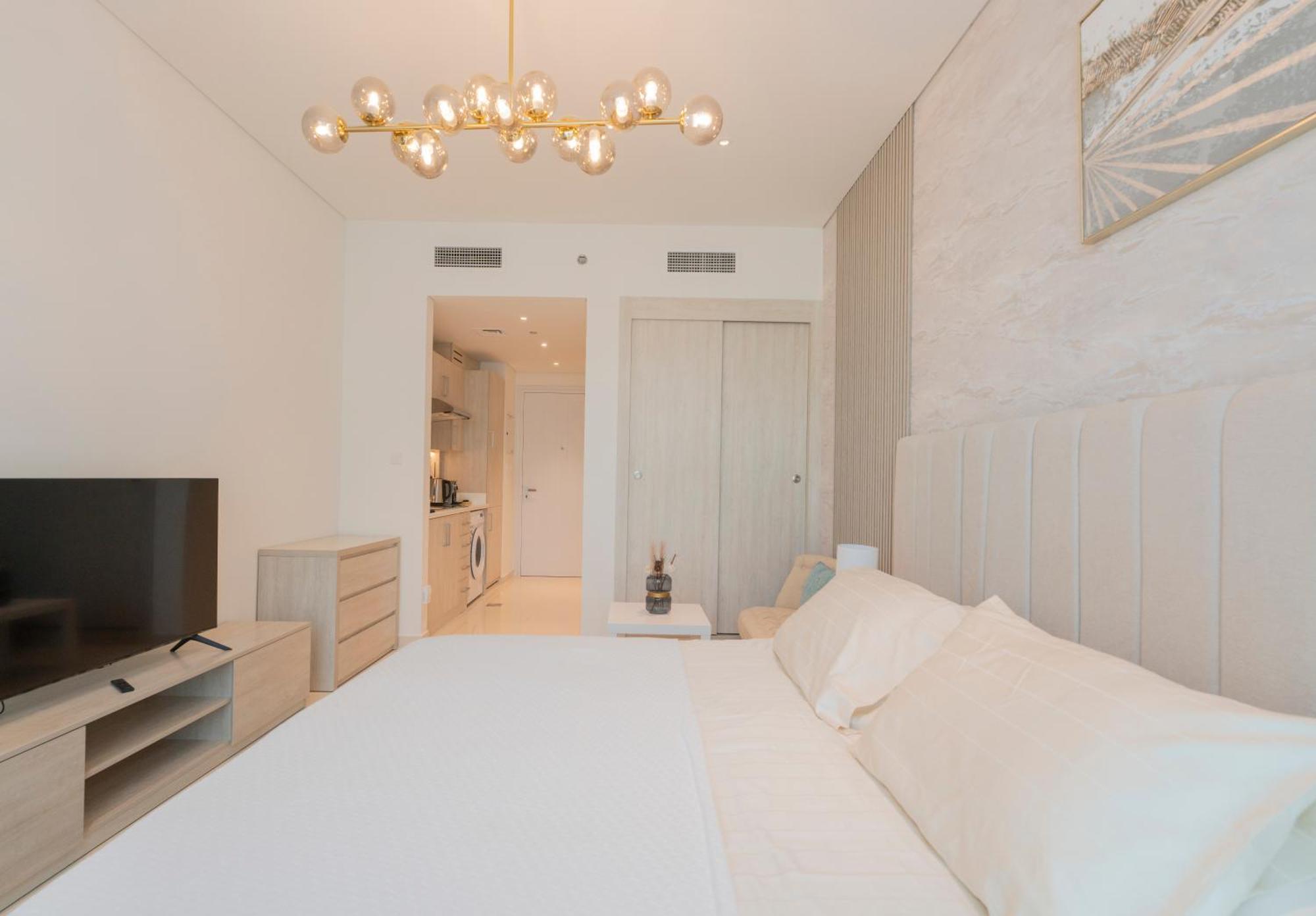 Luxury Studio, Seven Palm Residence-palm Jumeirah Apartment *