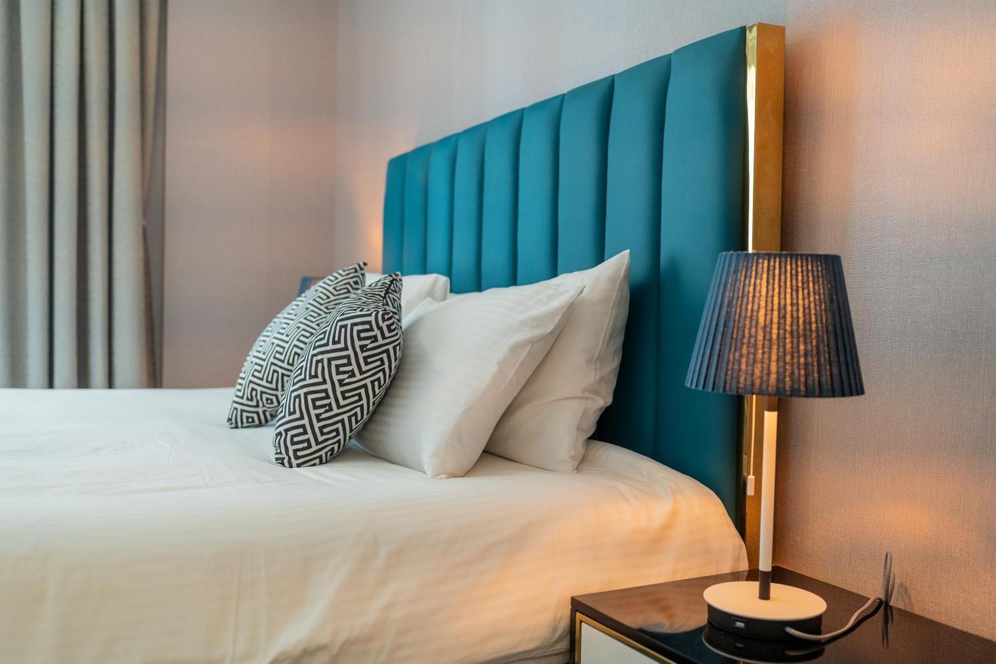 Apartment Bellavista 29 Boulevard 1 Bedroom With Extra Bedroom Partial Fountain Views