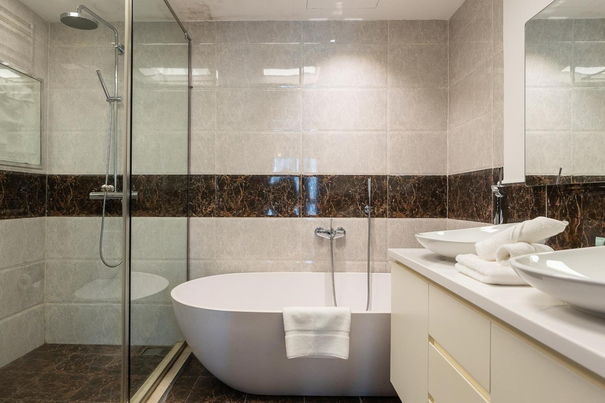 Bellavista 29 Boulevard 1 Bedroom With Extra Bedroom Partial Fountain Views Apartment Dubai