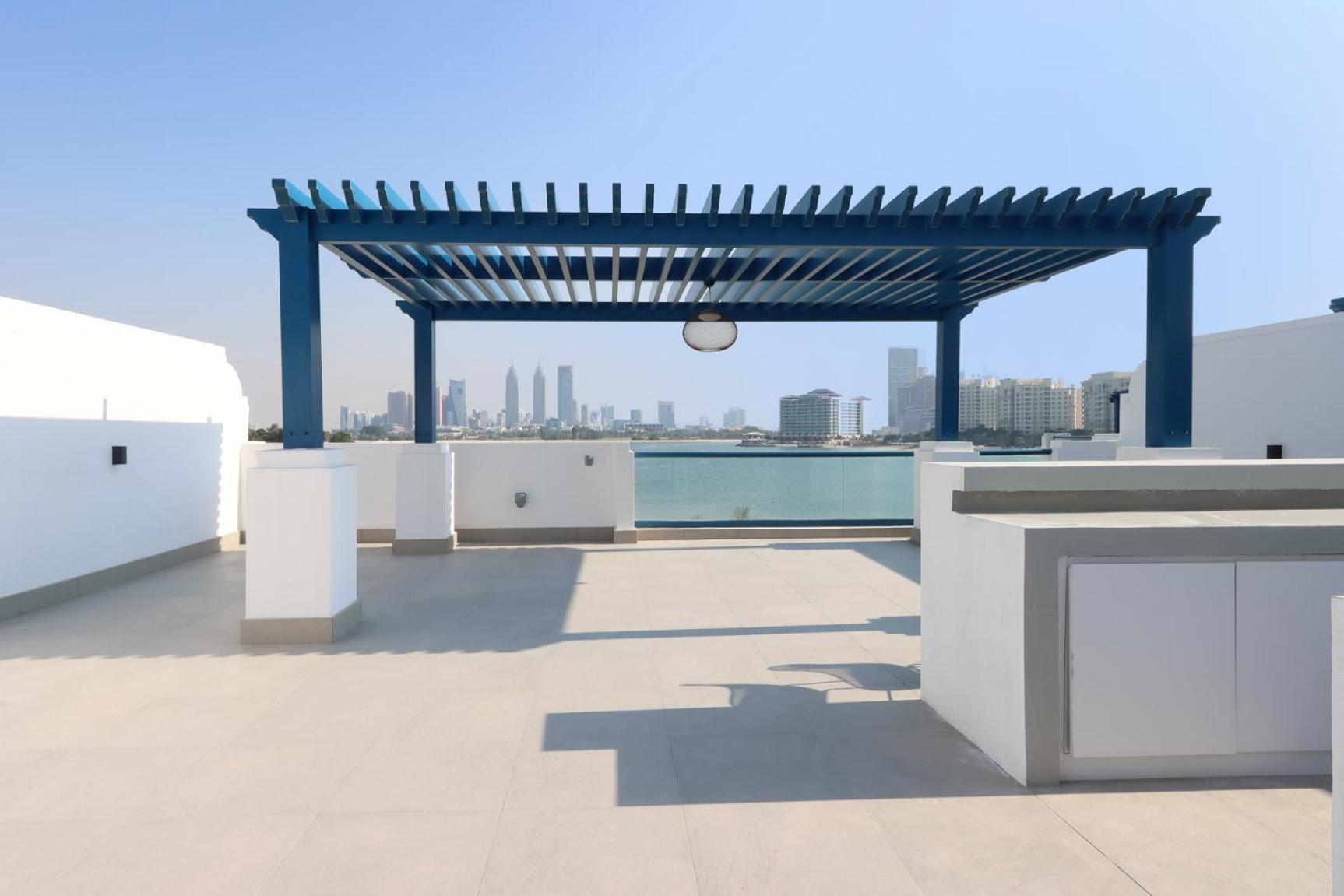 Livbnb - Beachfront 4+1 In Palma Residences Villa