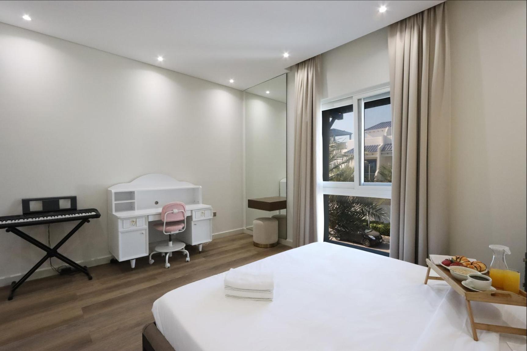 Livbnb - Beachfront 4+1 In Palma Residences Villa