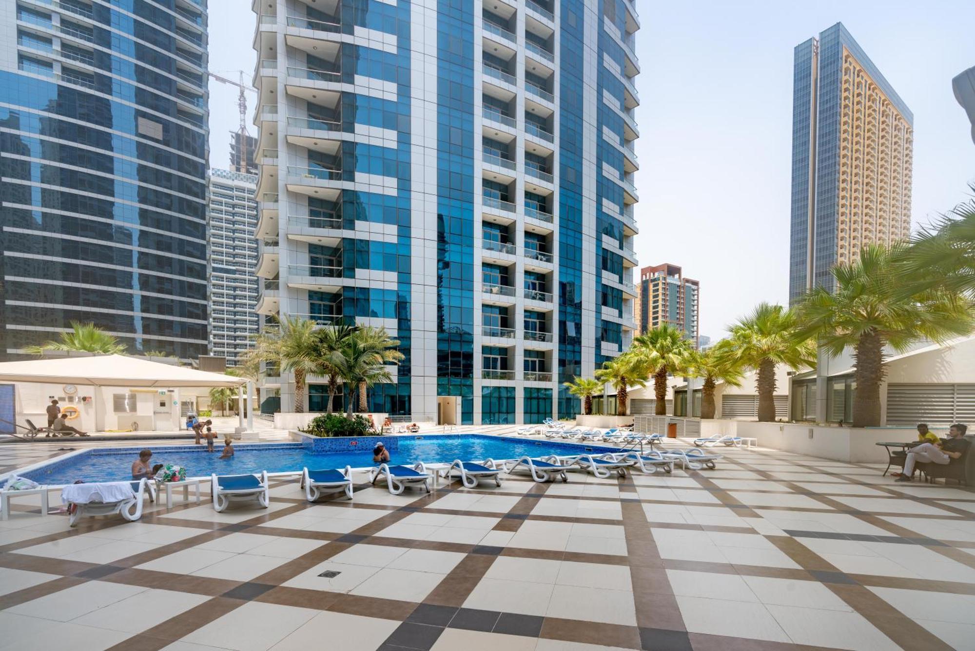 Ultimate / 2 Beds / Marina Views / Location In The Heart Of Marina / Perfect Vacation *
