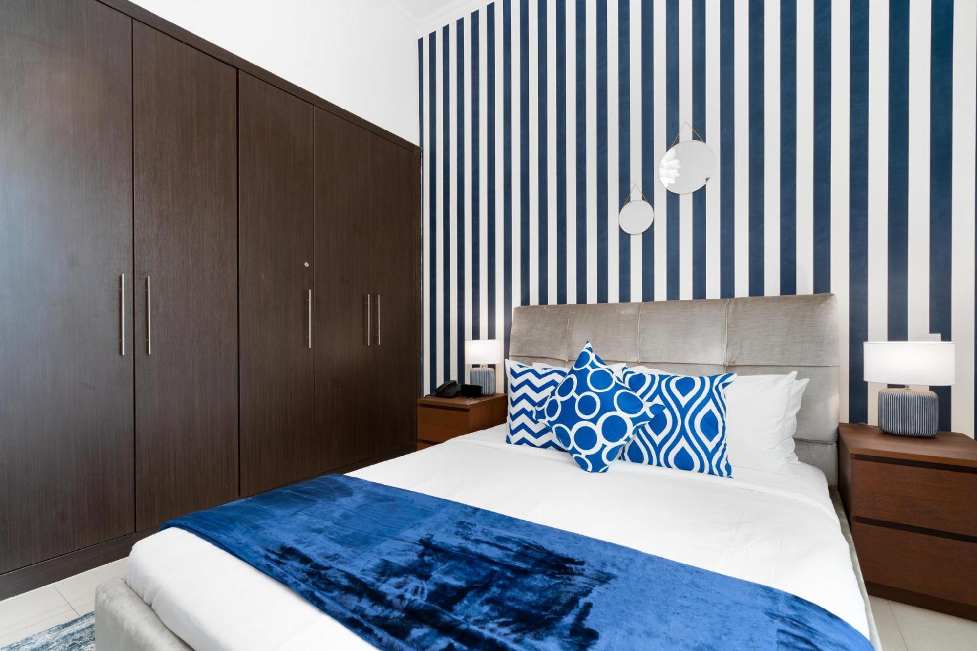 Ultimate / 2 Beds / Marina Views / Location In The Heart Of Marina / Perfect Vacation Dubai