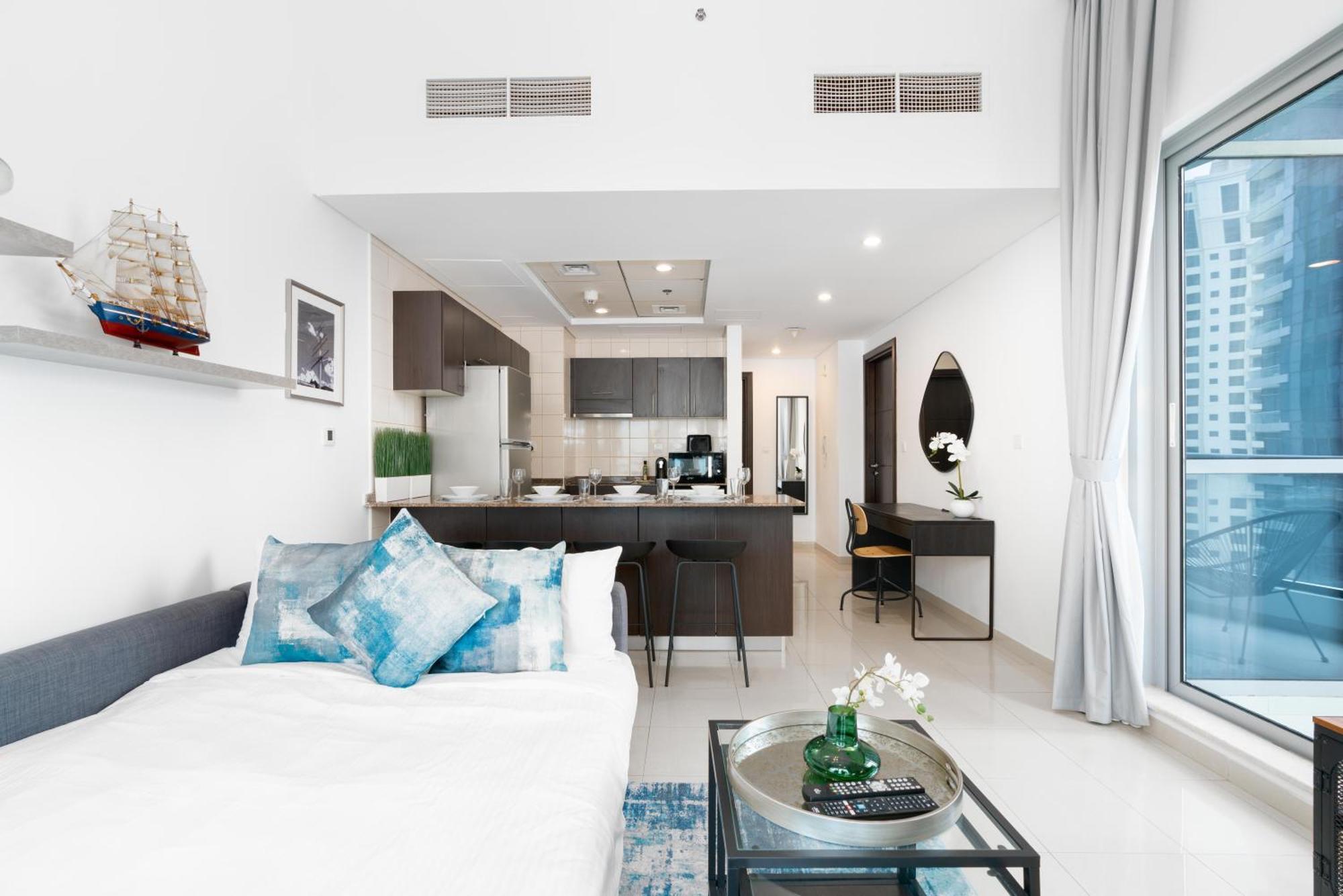 Ultimate / 2 Beds / Marina Views / Location In The Heart Of Marina / Perfect Vacation Dubai
