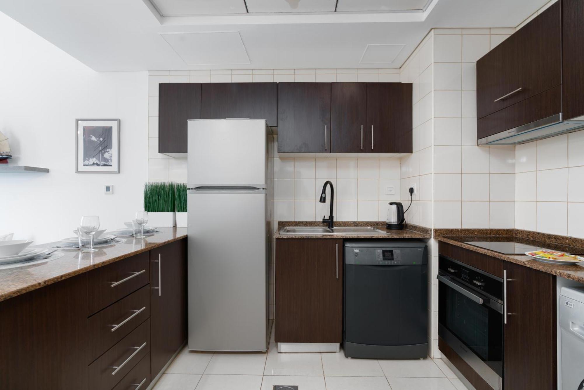 Ultimate / 2 Beds / Marina Views / Location In The Heart Of Marina / Perfect Vacation *