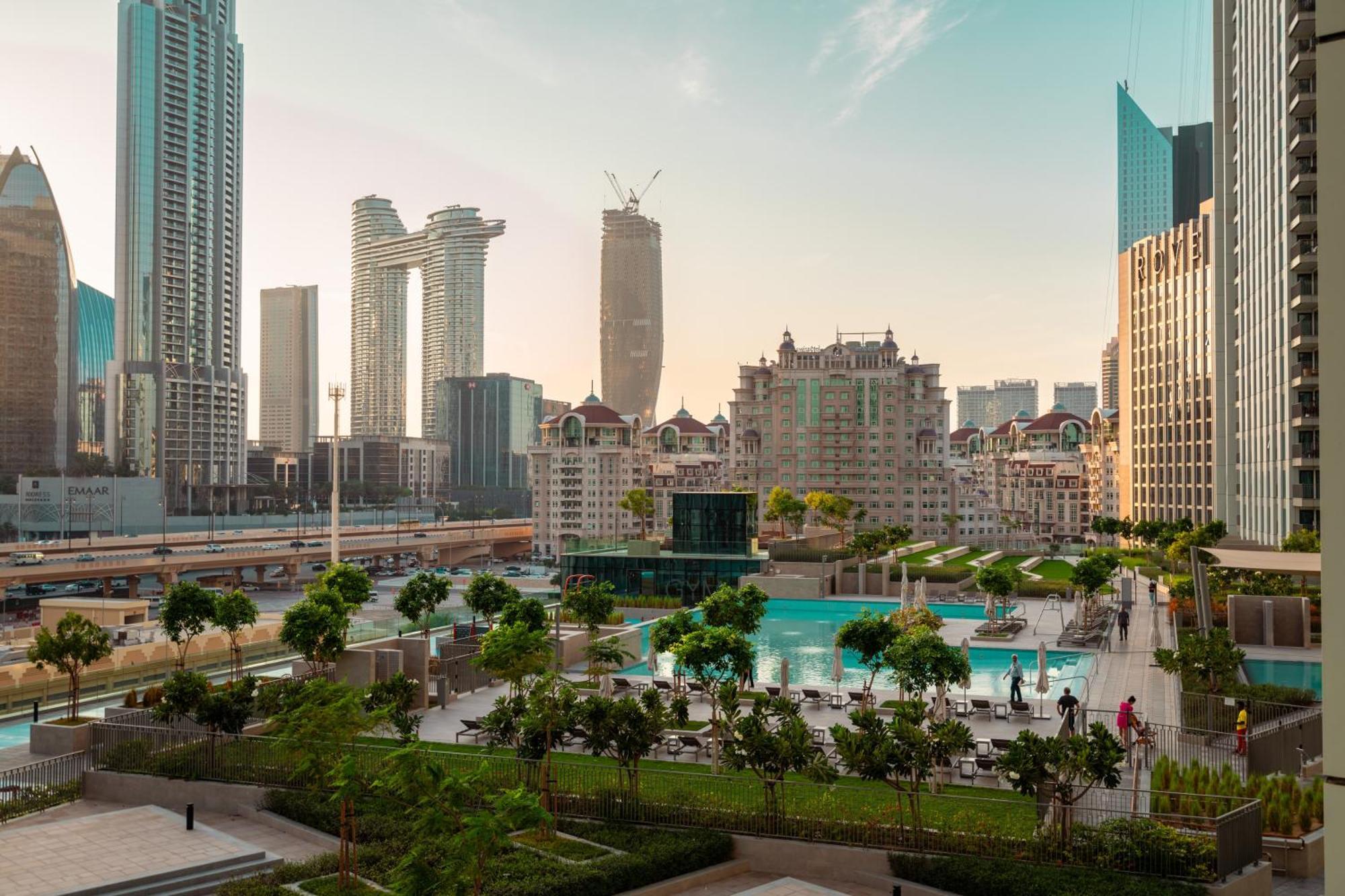 Prime Retreats @ Downtown Views By Emaar *